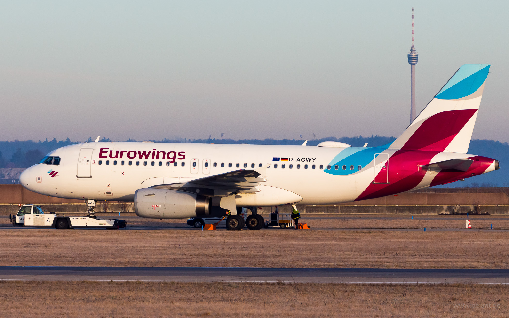 D-AGWY Eurowings Airbus A319-132 in Stuttgart / STR