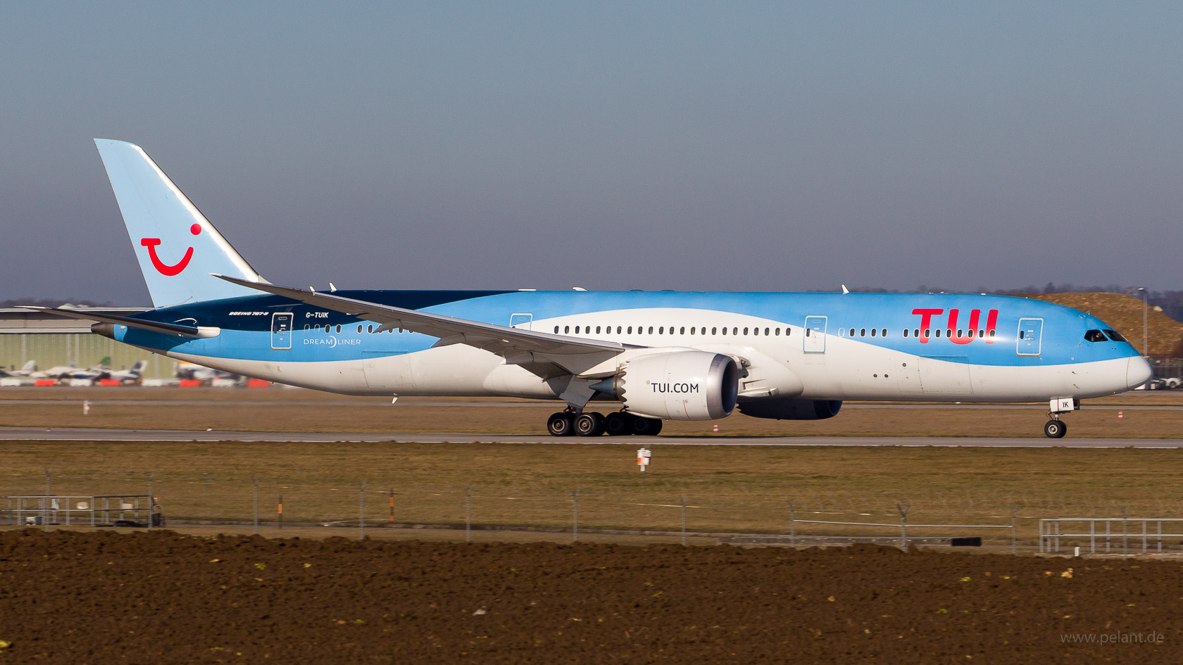 G-TUIK TUI Airways (UK) Boeing 787-9 in Stuttgart / STR