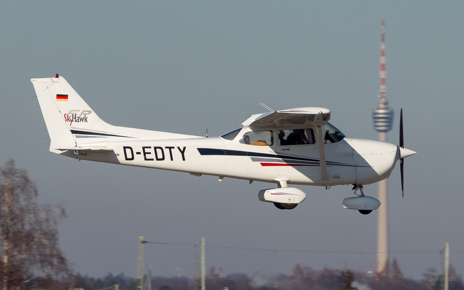 D-EDTY ? Cessna 172S Skyhawk SP in Stuttgart / STR