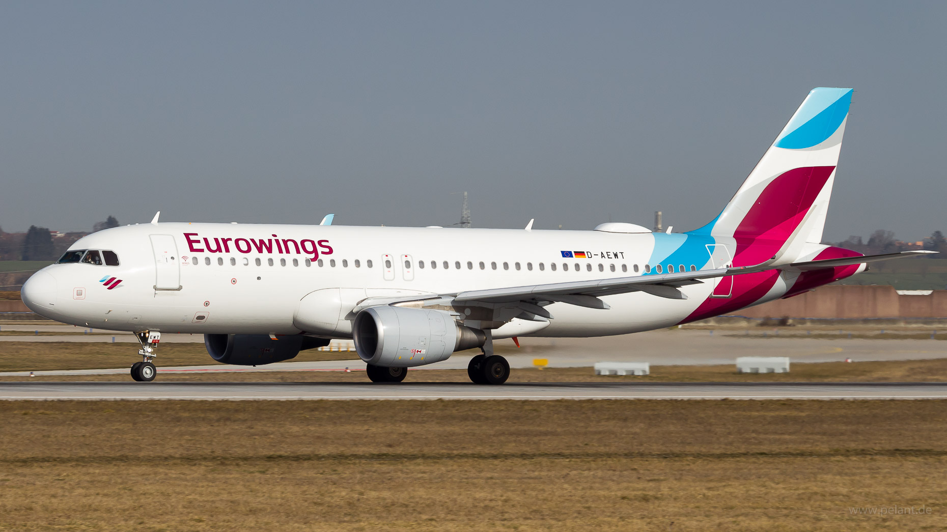 D-AEWT Eurowings Airbus A320-214 in Stuttgart / STR