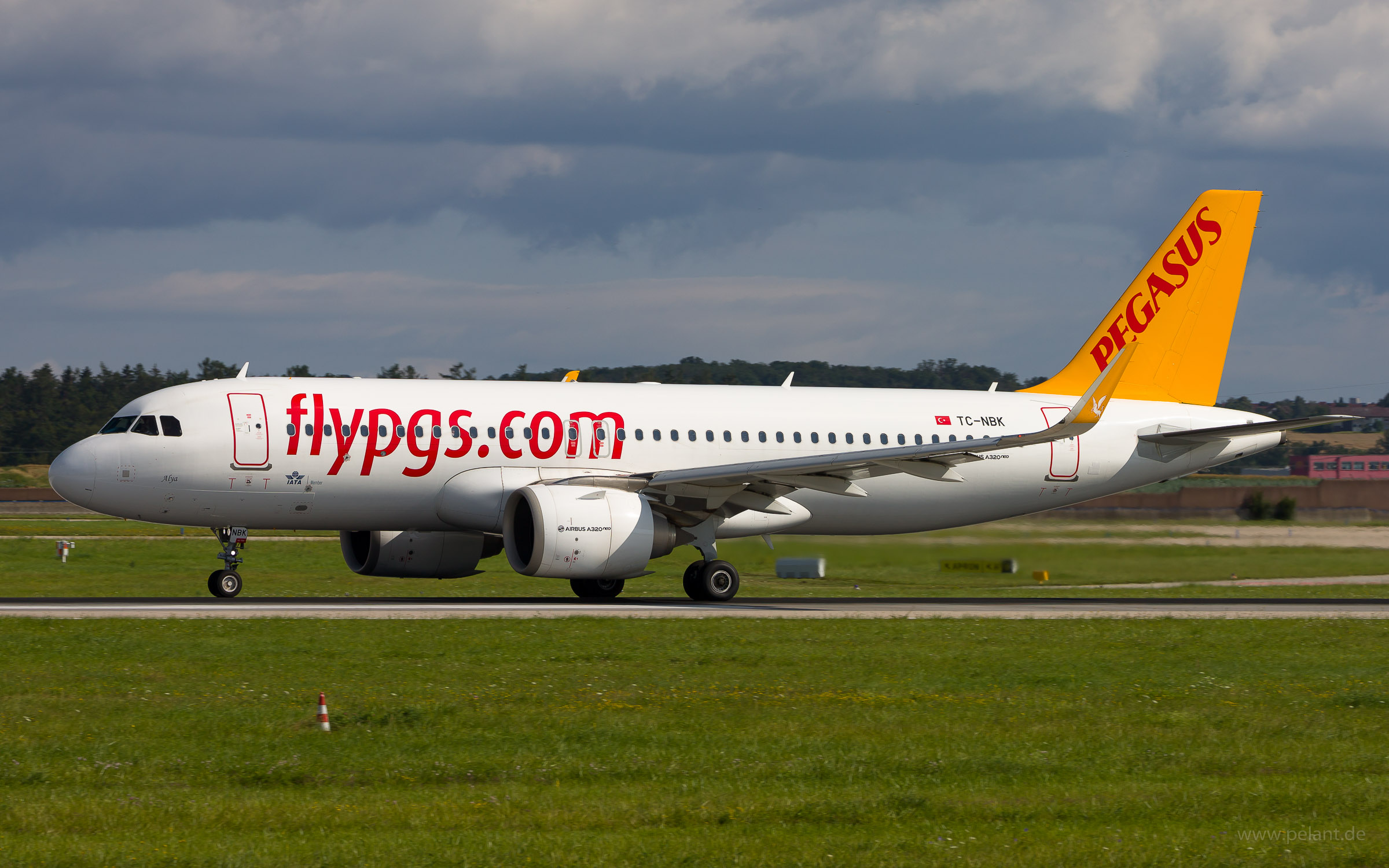 TC-NBK Pegasus Airlines Airbus A320-251N in Stuttgart / STR