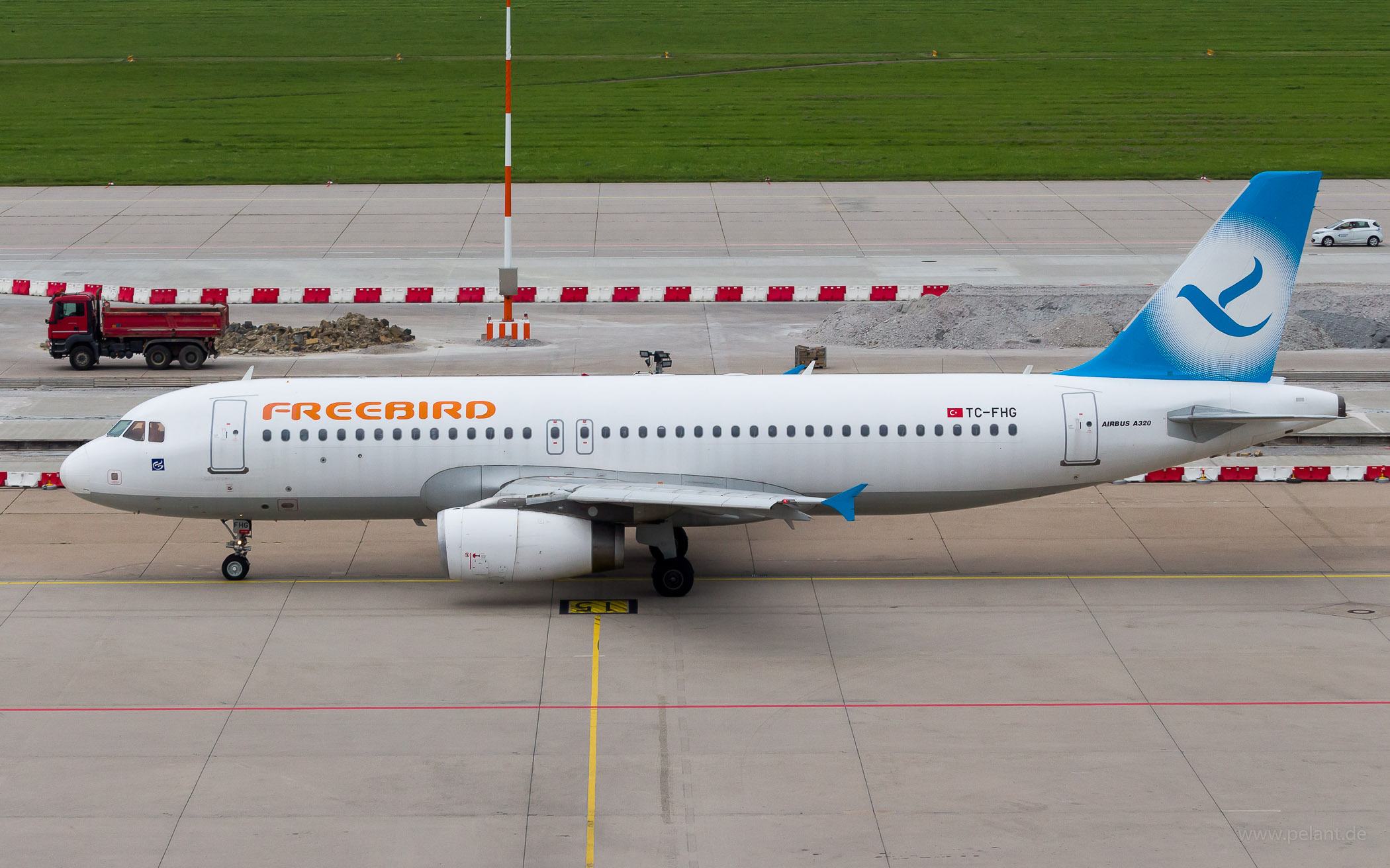 TC-FHG Freebird Airlines Airbus A320-232 in Stuttgart / STR