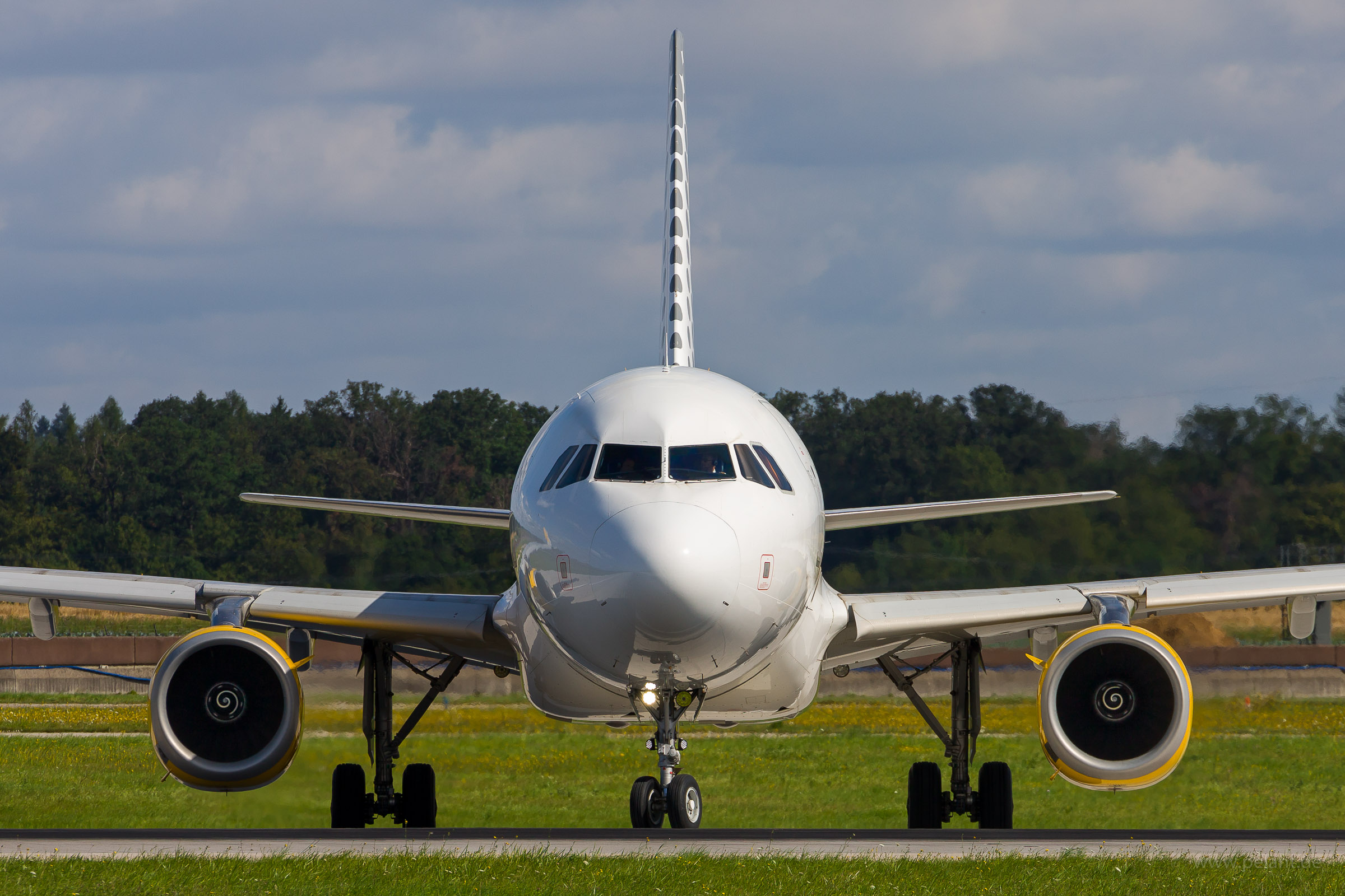 EC-MJB Vueling Airlines Airbus A320-232 in Stuttgart / STR