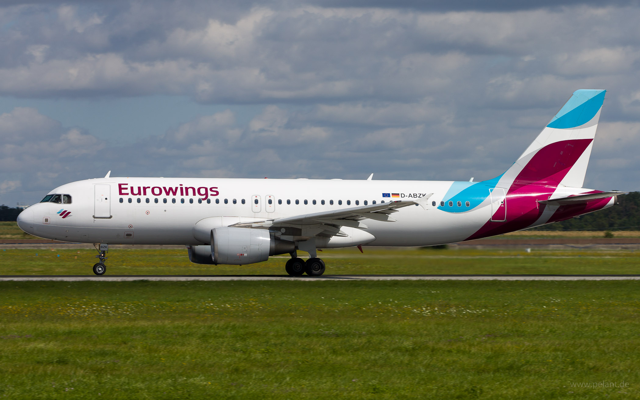 D-ABZK Eurowings Airbus A320-216 in Stuttgart / STR