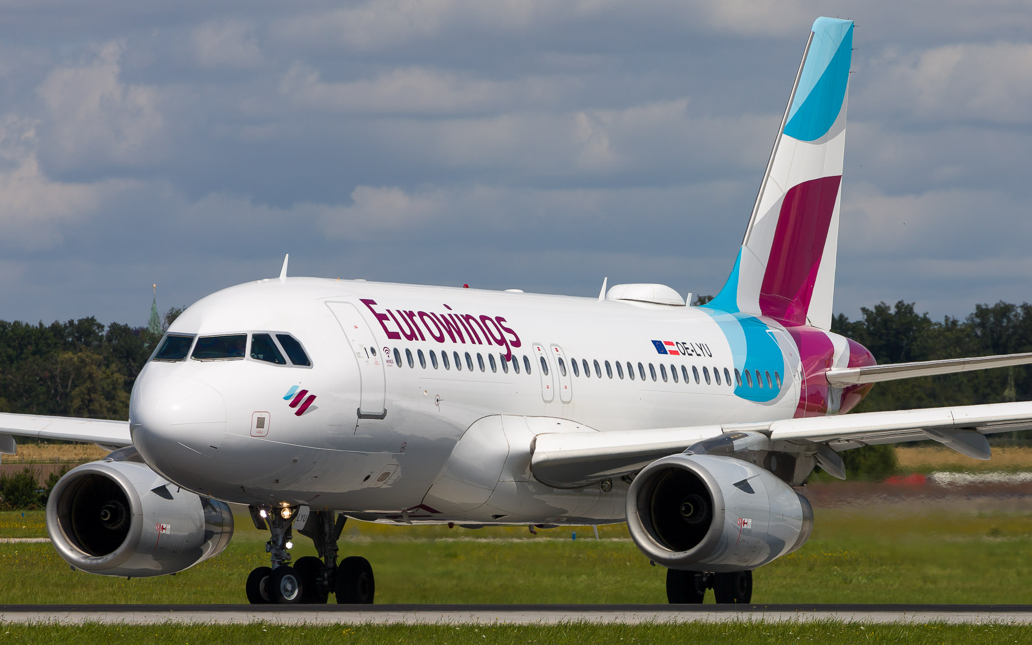 OE-LYU Eurowings Airbus A319-132 in Stuttgart / STR