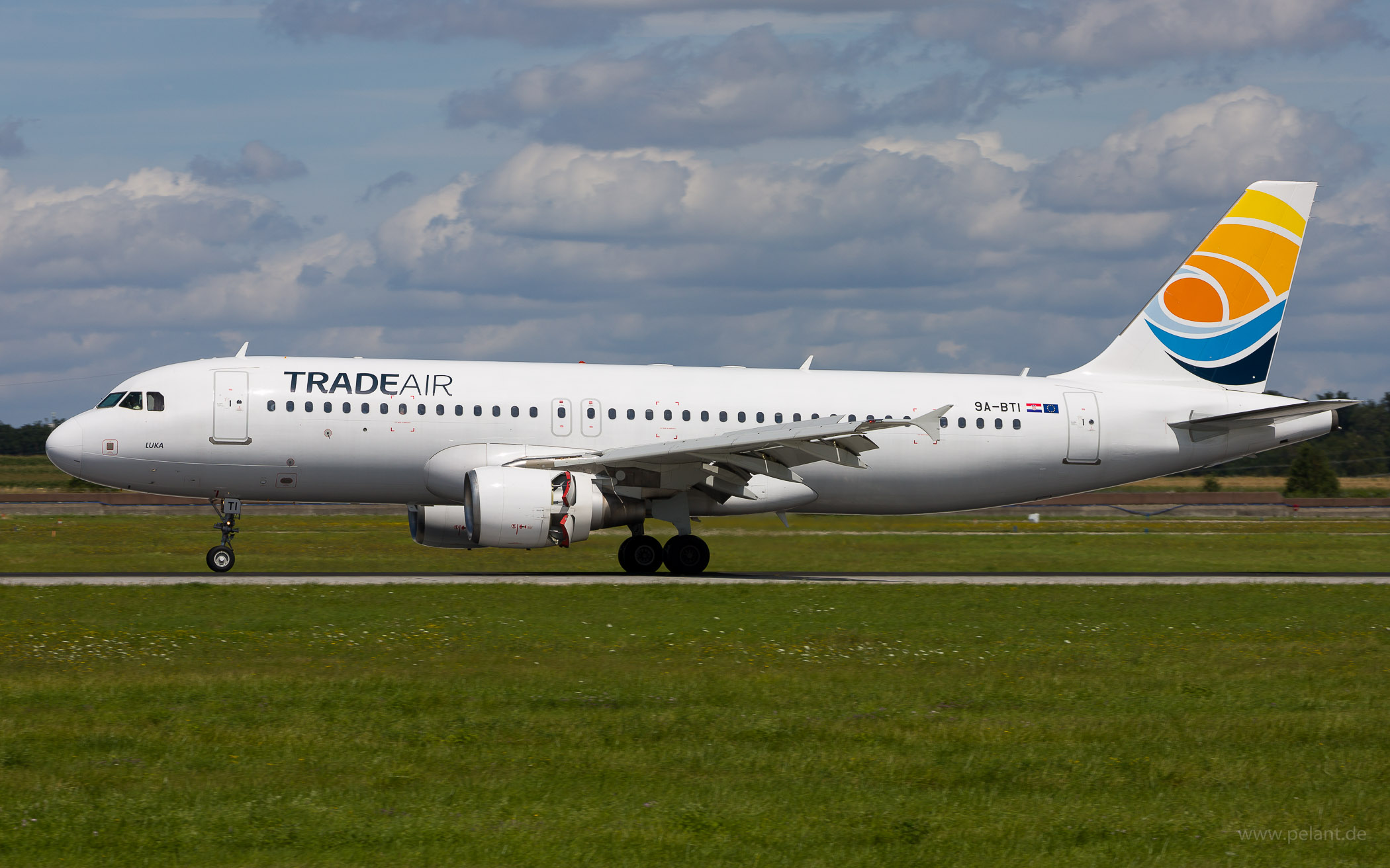 9A-BTI Trade Air Airbus A320-214 in Stuttgart / STR