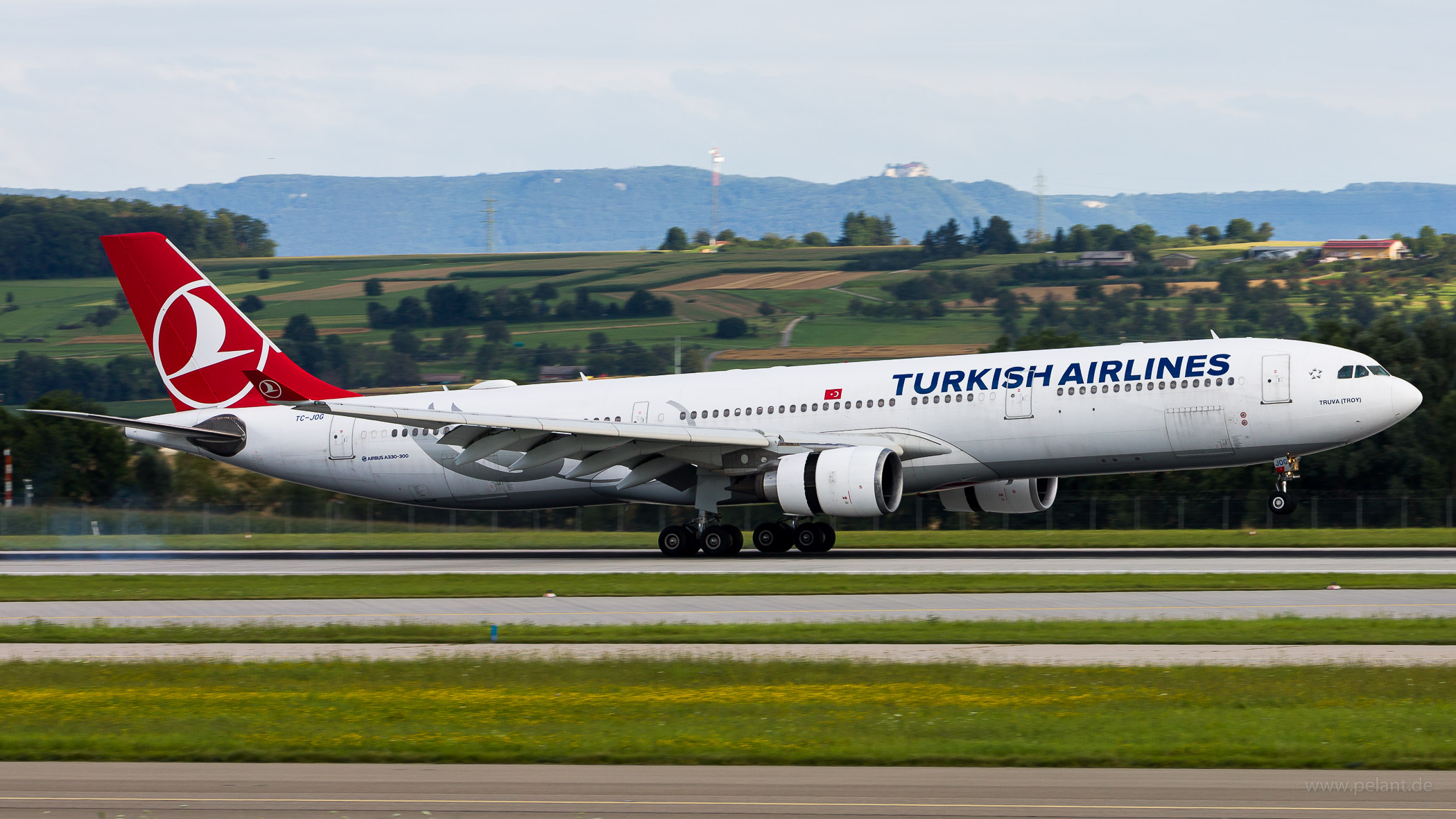 TC-JOG Turkish Airlines Airbus A330-303 in Stuttgart / STR
