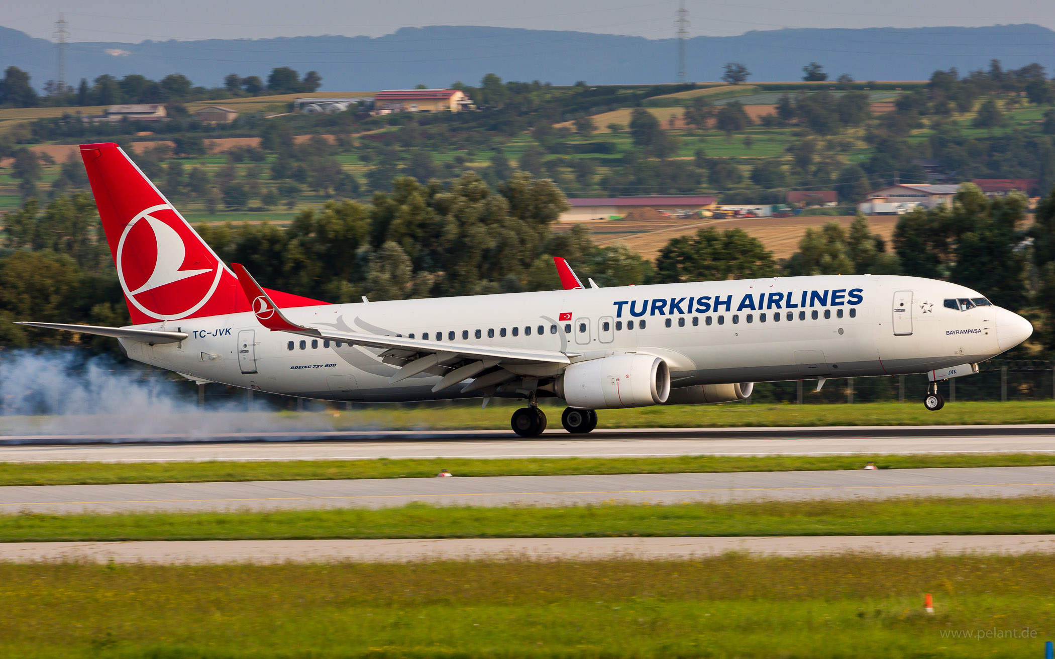 TC-JVK Turkish Airlines Boeing 737-8F2 in Stuttgart / STR