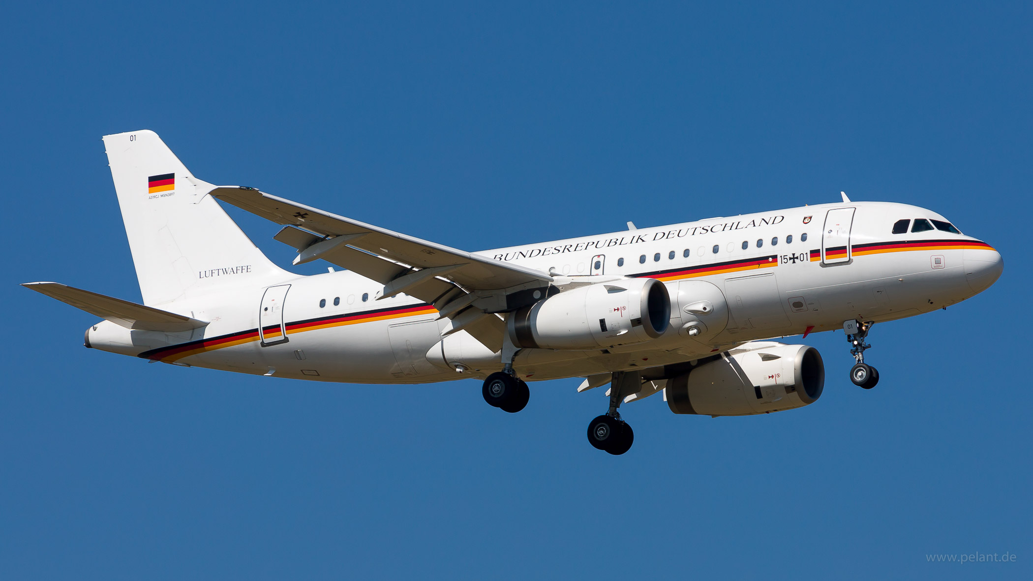 15+01 Luftwaffe Airbus A319-133XCJ in Stuttgart / STR