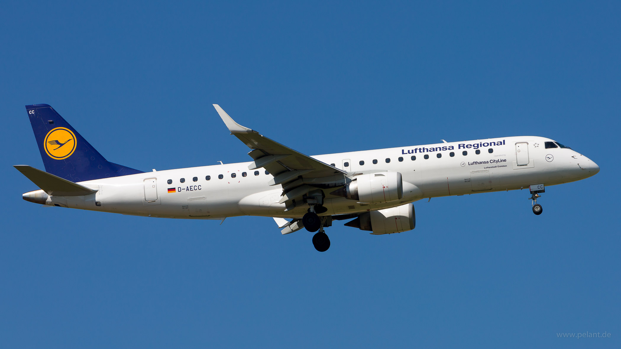 D-AECC Lufthansa CityLine Embraer 190 in Stuttgart / STR