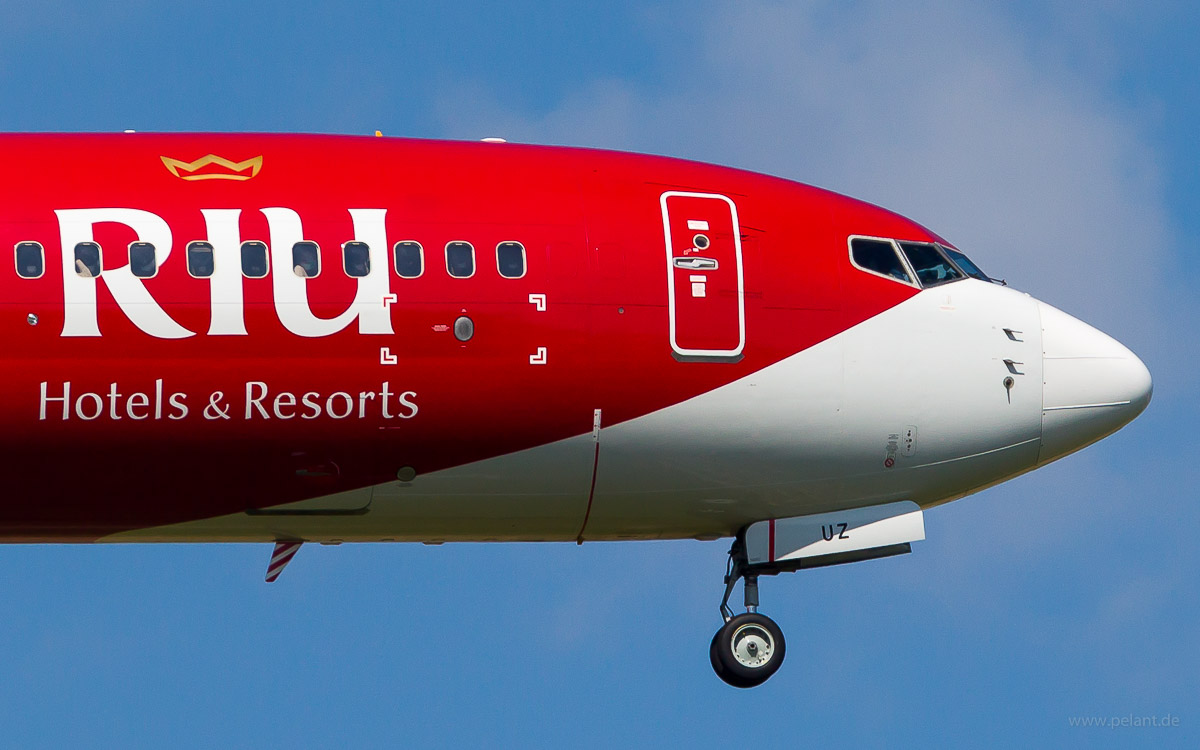 D-ATUZ TUIfly Boeing 737-8K5 in Stuttgart / STR (RIU Hotels & Resorts Livery)