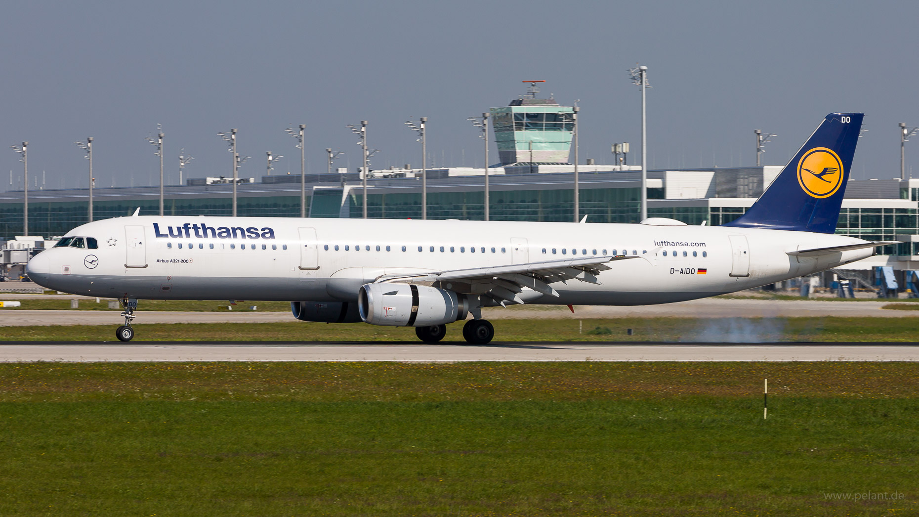 D-AIDO Lufthansa Airbus A321-231 in Mnchen / MUC