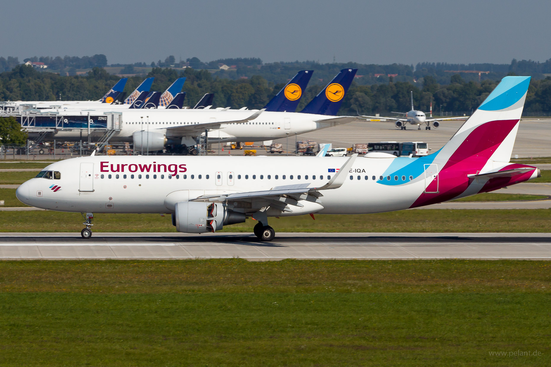 OE-IQA Eurowings Airbus A320-214 in Mnchen / MUC