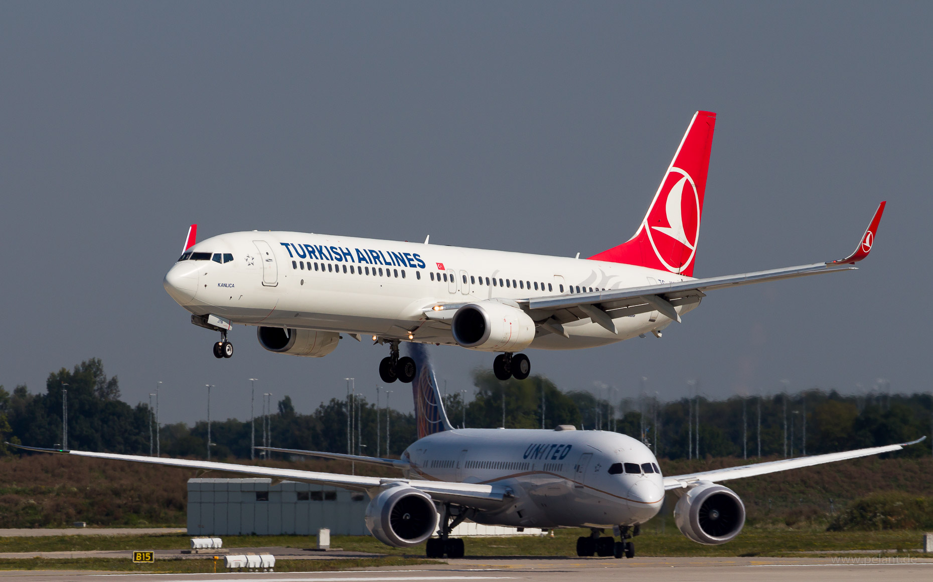 TC-JYN Turkish Airlines Boeing 737-9F2ER in Mnchen / MUC