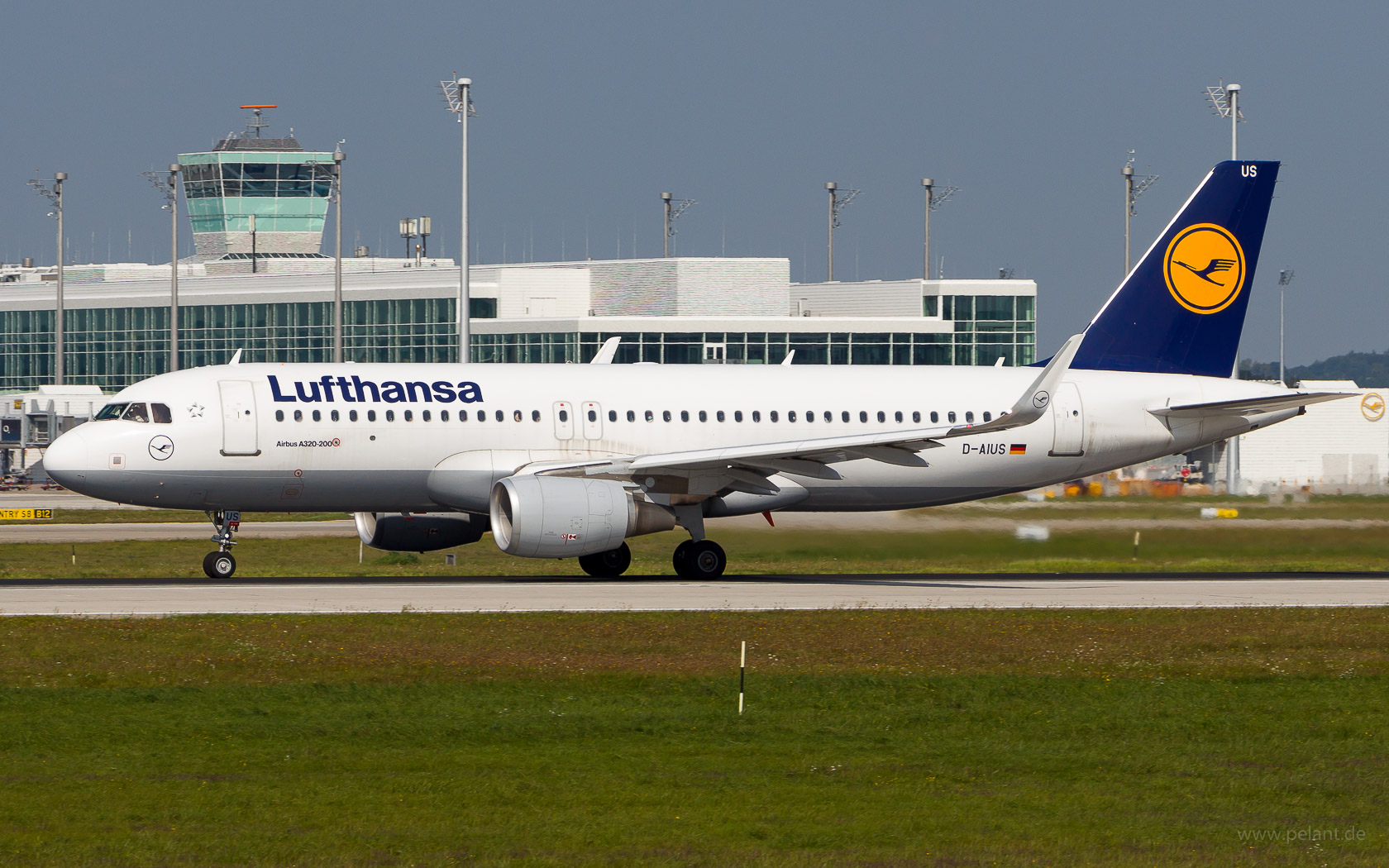 D-AIUS Lufthansa Airbus A320-214 in Mnchen / MUC