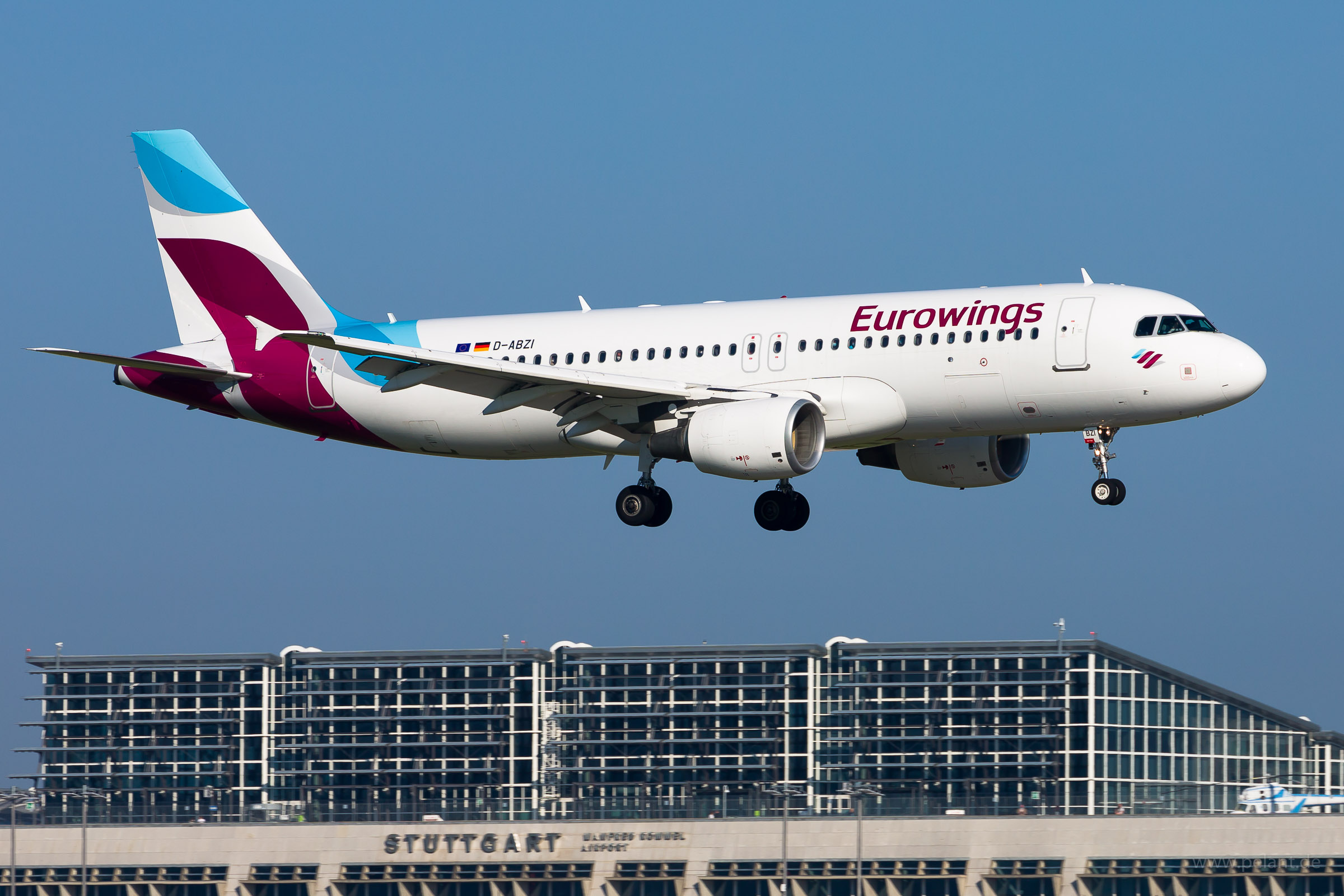 D-ABZI Eurowings Airbus A320-216 in Stuttgart / STR