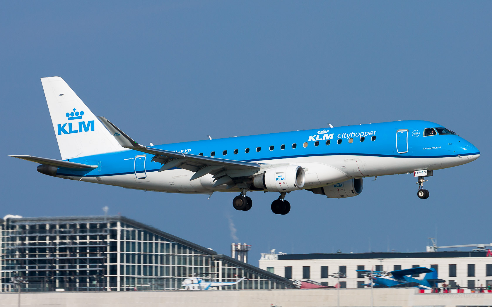 PH-EXP KLM cityhopper Embraer 175 in Stuttgart / STR