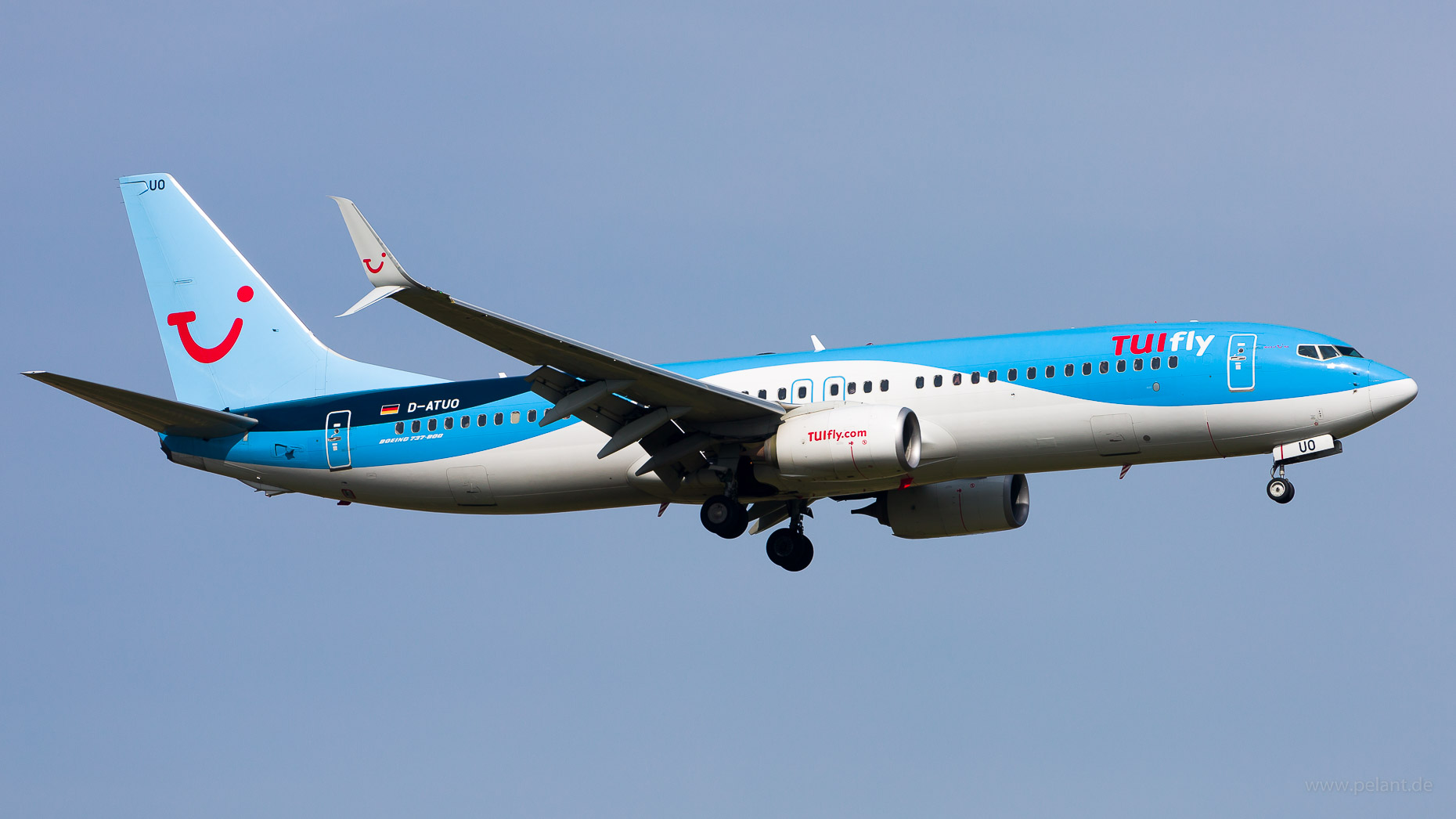 D-ATUO TUIfly Boeing 737-8K5 in Stuttgart / STR