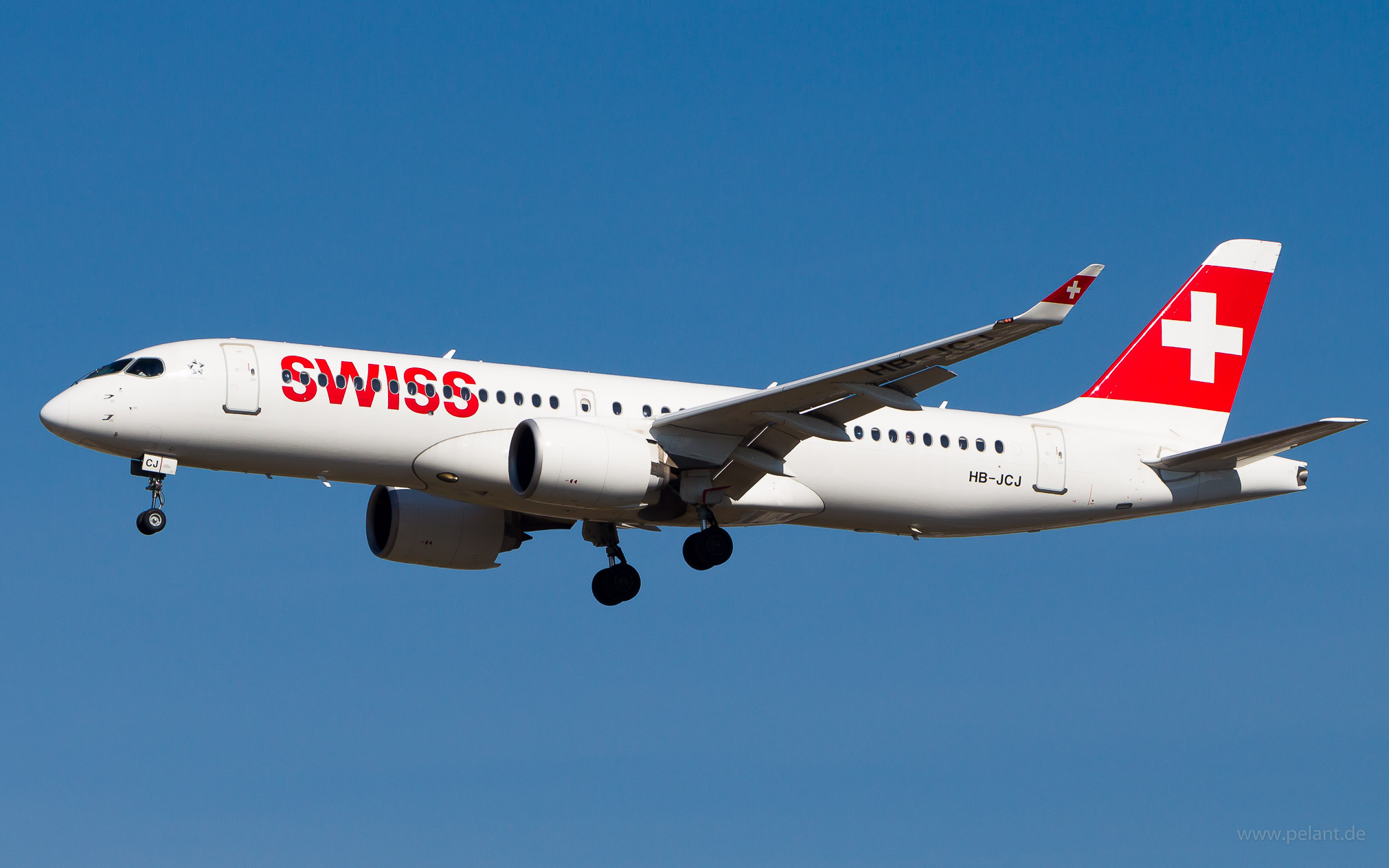 HB-JCJ Swiss Airbus A220-300 in Frankfurt / FRA