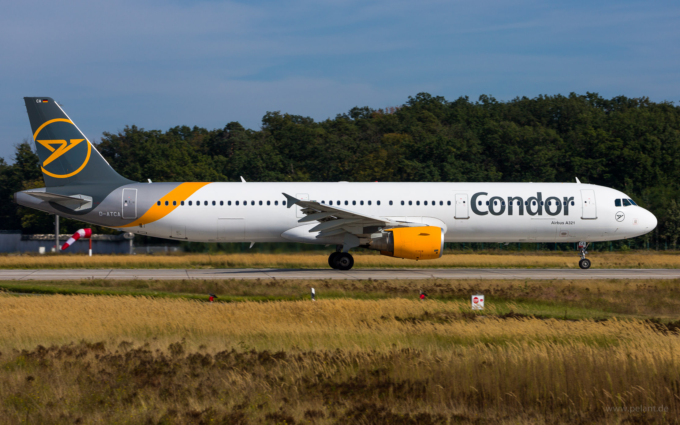 D-ATCA Condor Airbus A321-211 in Frankfurt / FRA