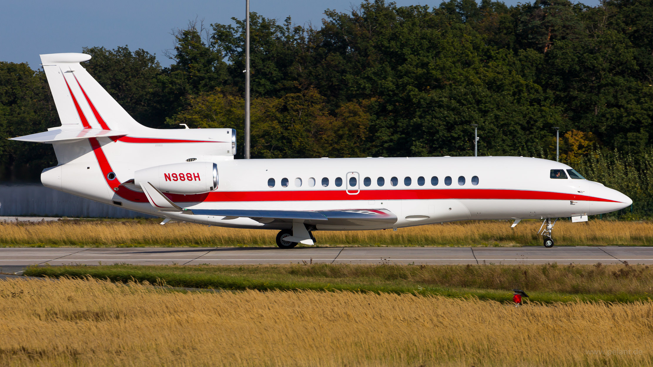 N988H Honeywell Aerospace Dassault Falcon 8X in Frankfurt / FRA