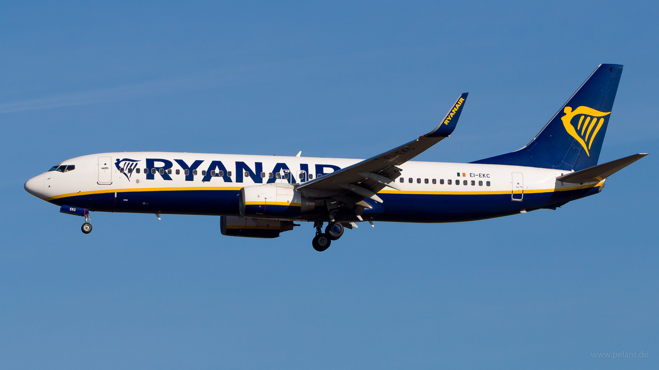 EI-EKC Ryanair Boeing 737-8AS in Frankfurt / FRA