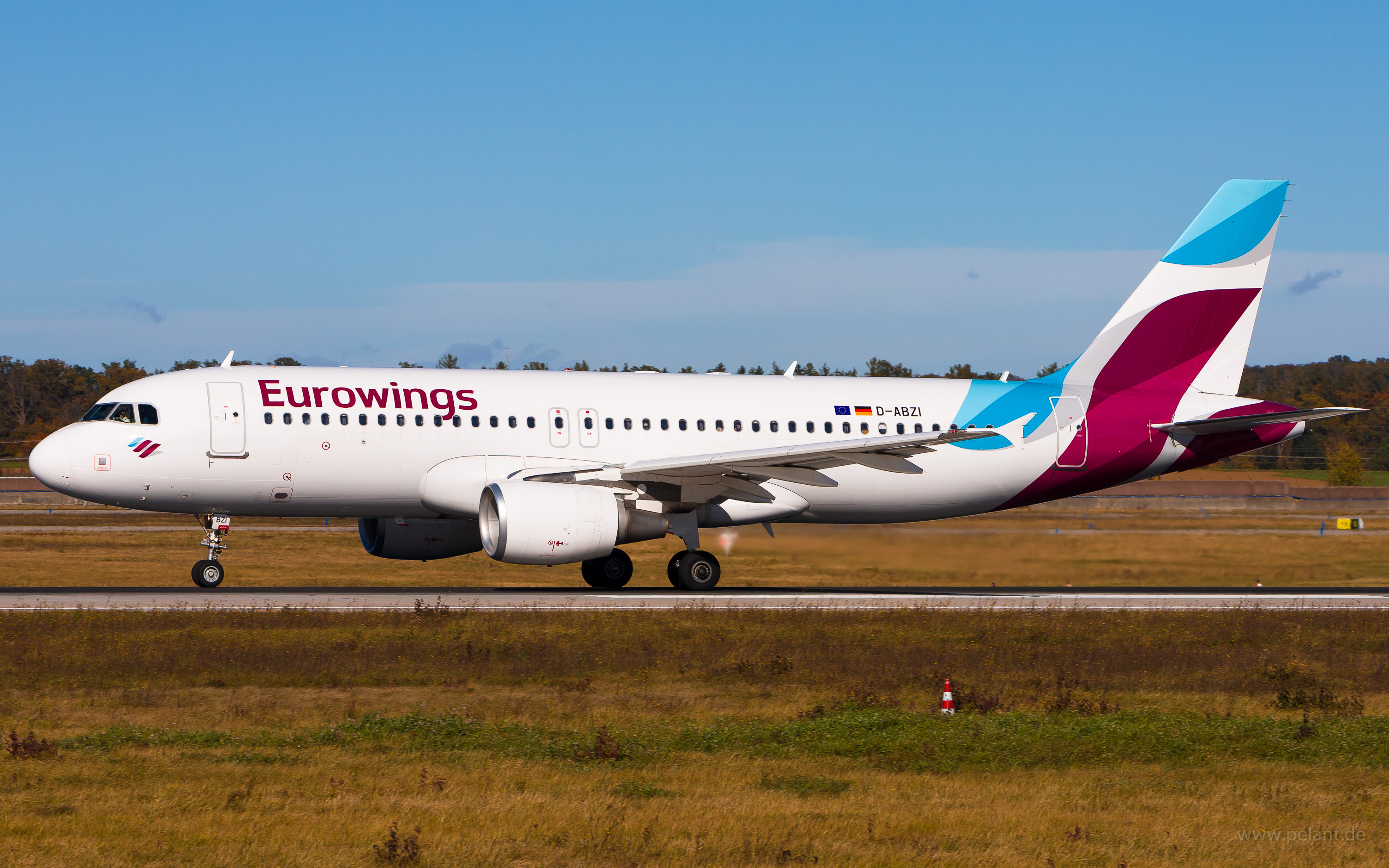 D-ABZI Eurowings Airbus A320-216 in Stuttgart / STR