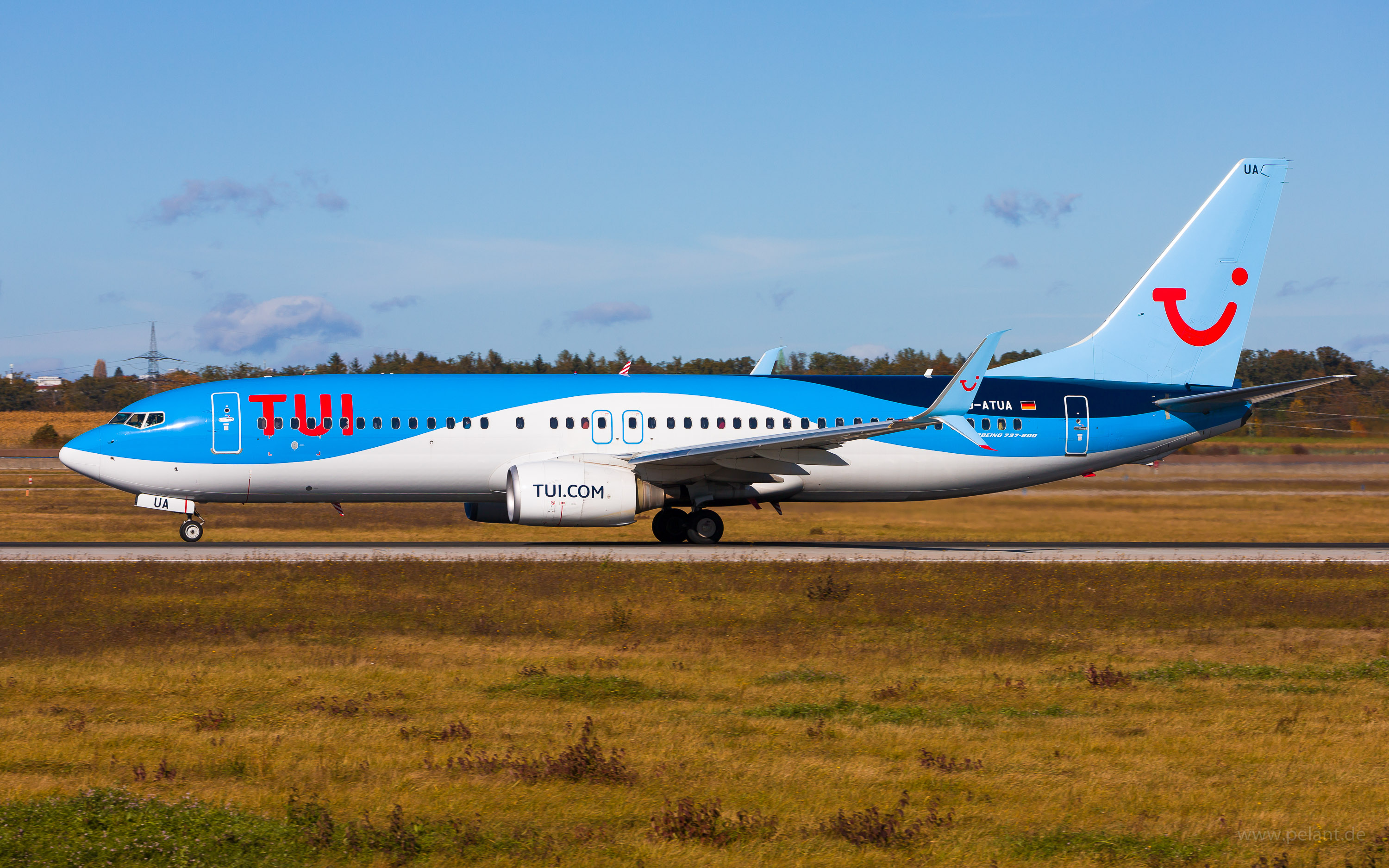 D-ATUA TUIfly Boeing 737-8K5 in Stuttgart / STR