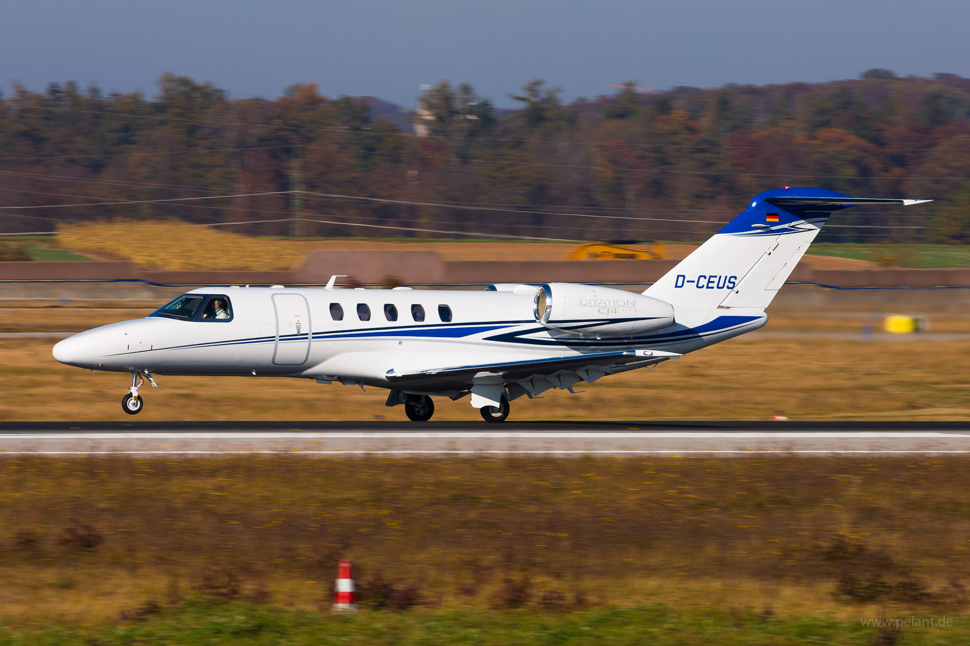 D-CEUS ? Cessna 525C CitationJet CJ4 in Stuttgart / STR