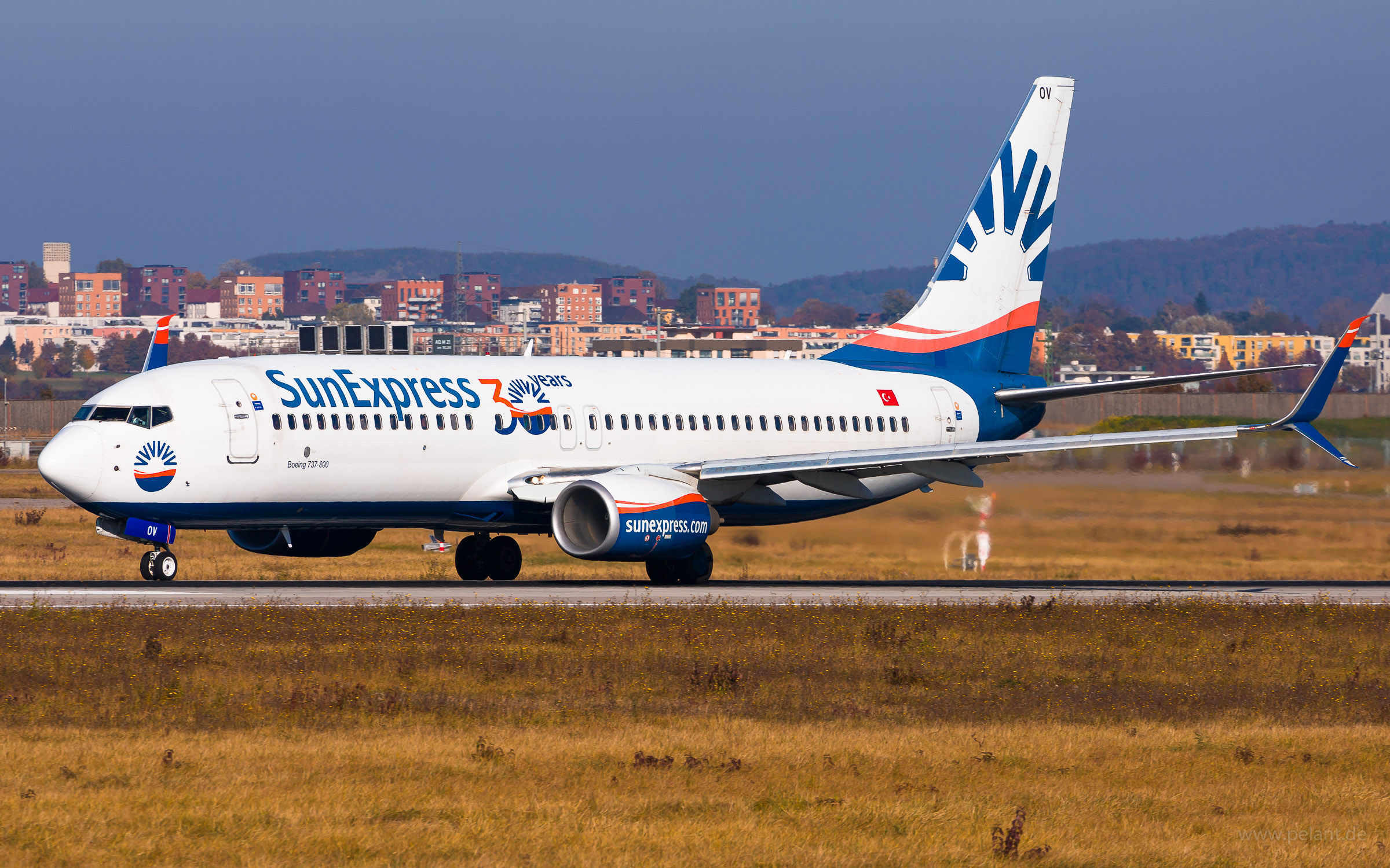 TC-SOV SunExpress Boeing 737-8HC in Stuttgart / STR