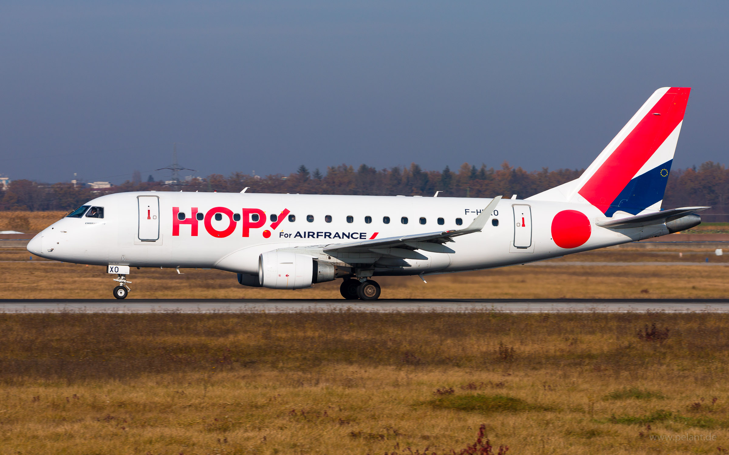 F-HBXO HOP! Embraer 170 in Stuttgart / STR