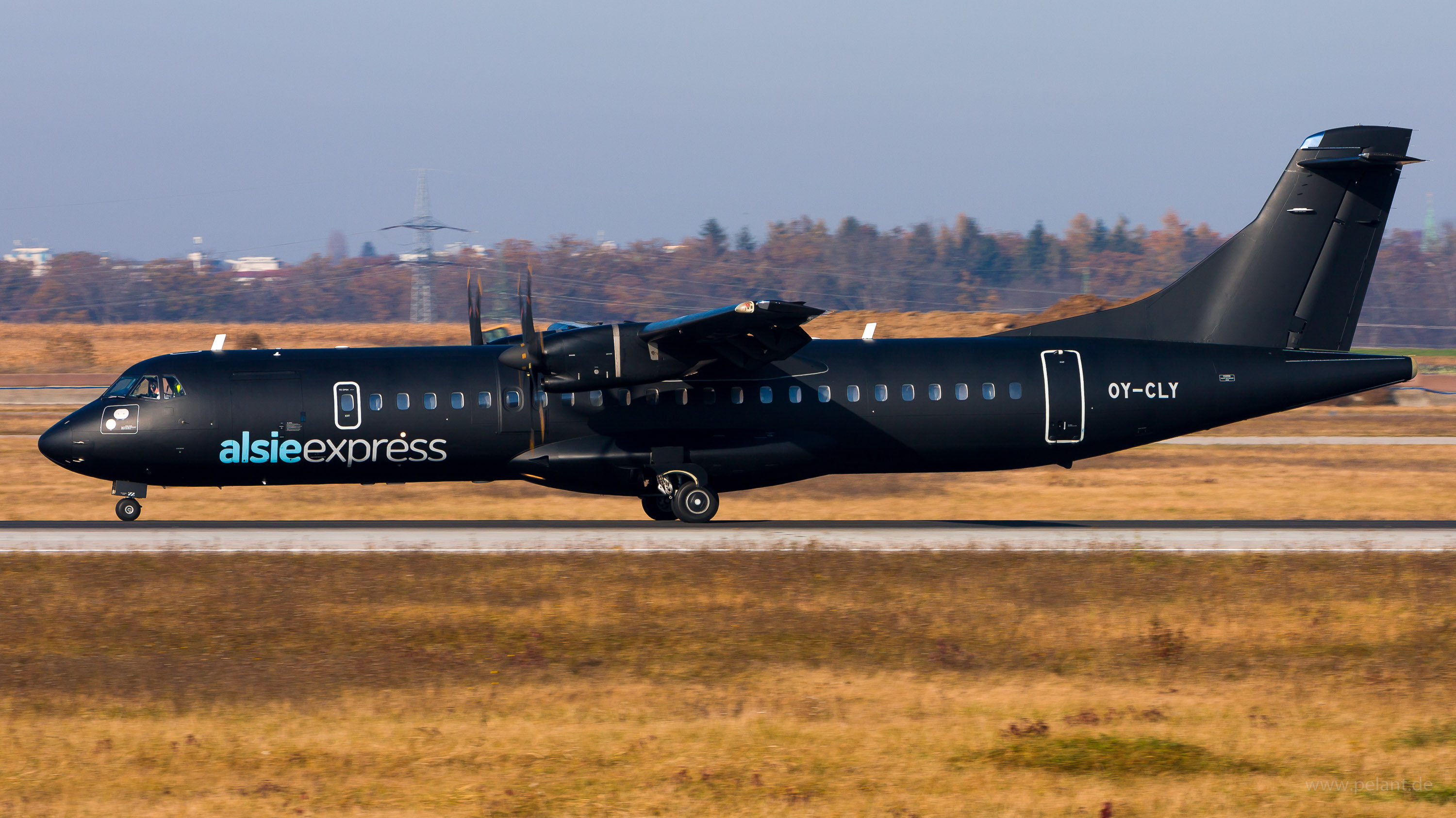 OY-CLY Air Alsie ATR 72 in Stuttgart / STR