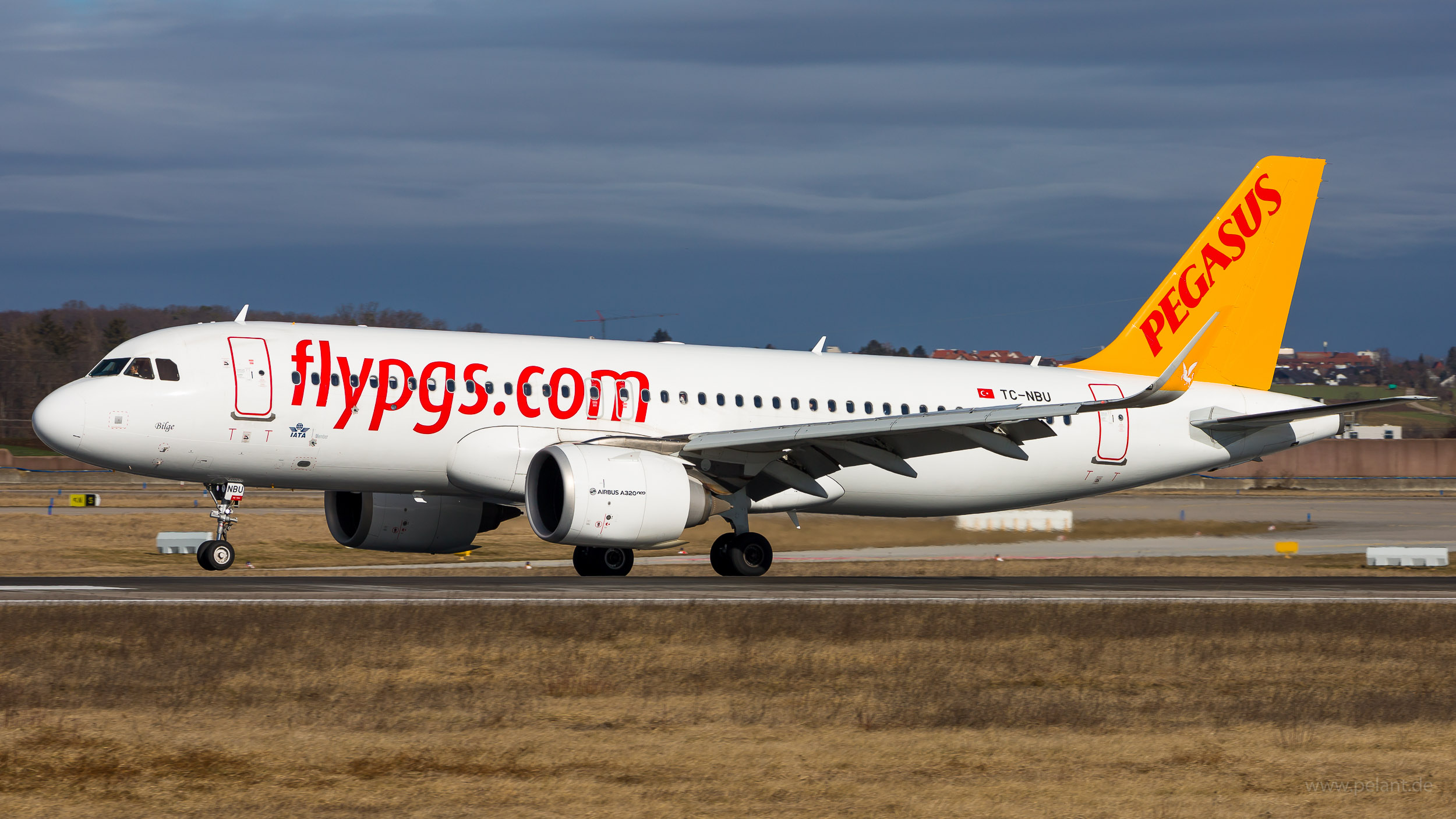 TC-NBU Pegasus Airlines Airbus A320-251N in Stuttgart / STR