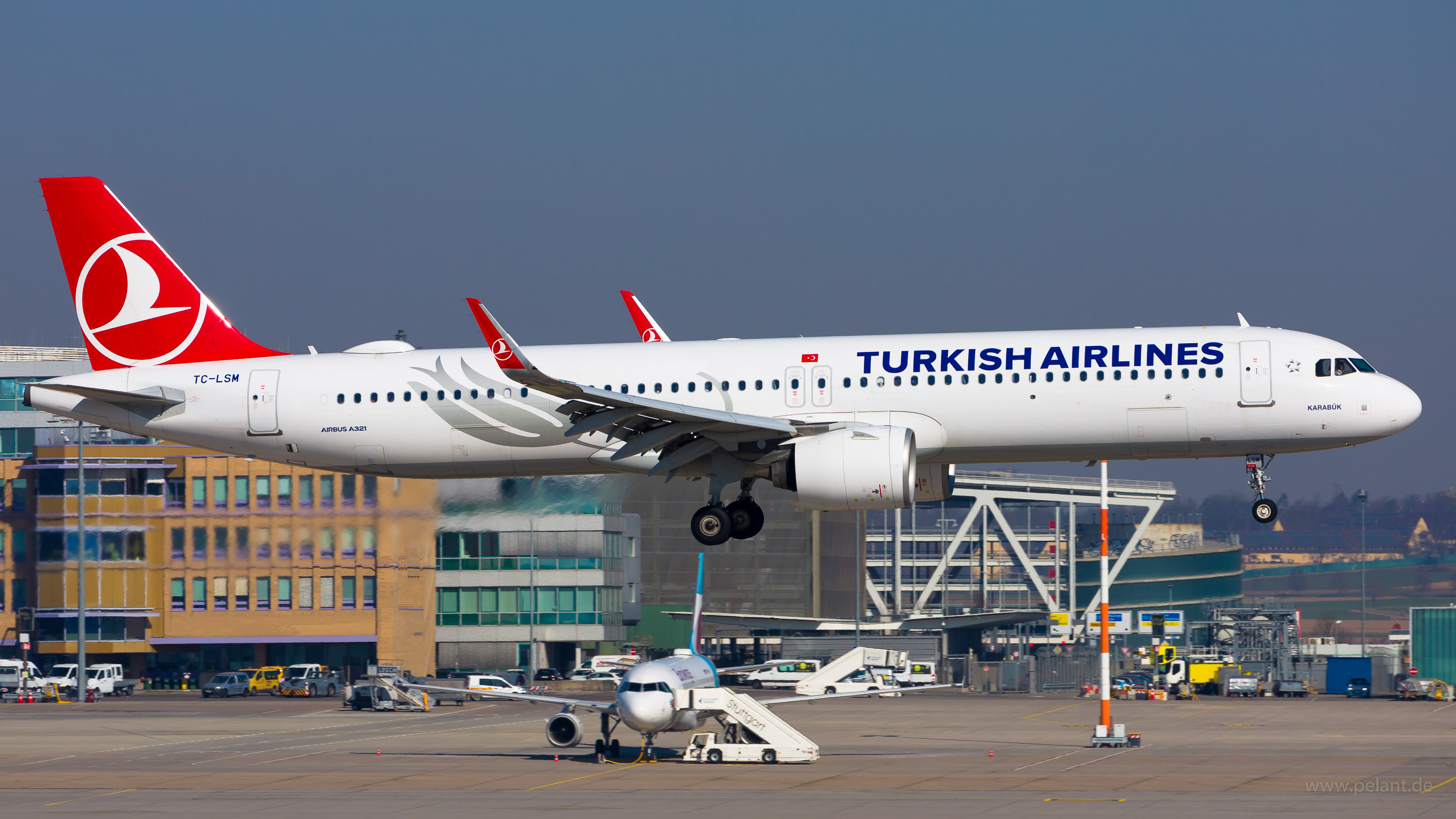 TC-LSM Turkish Airlines Airbus A321-271NX in Stuttgart / STR