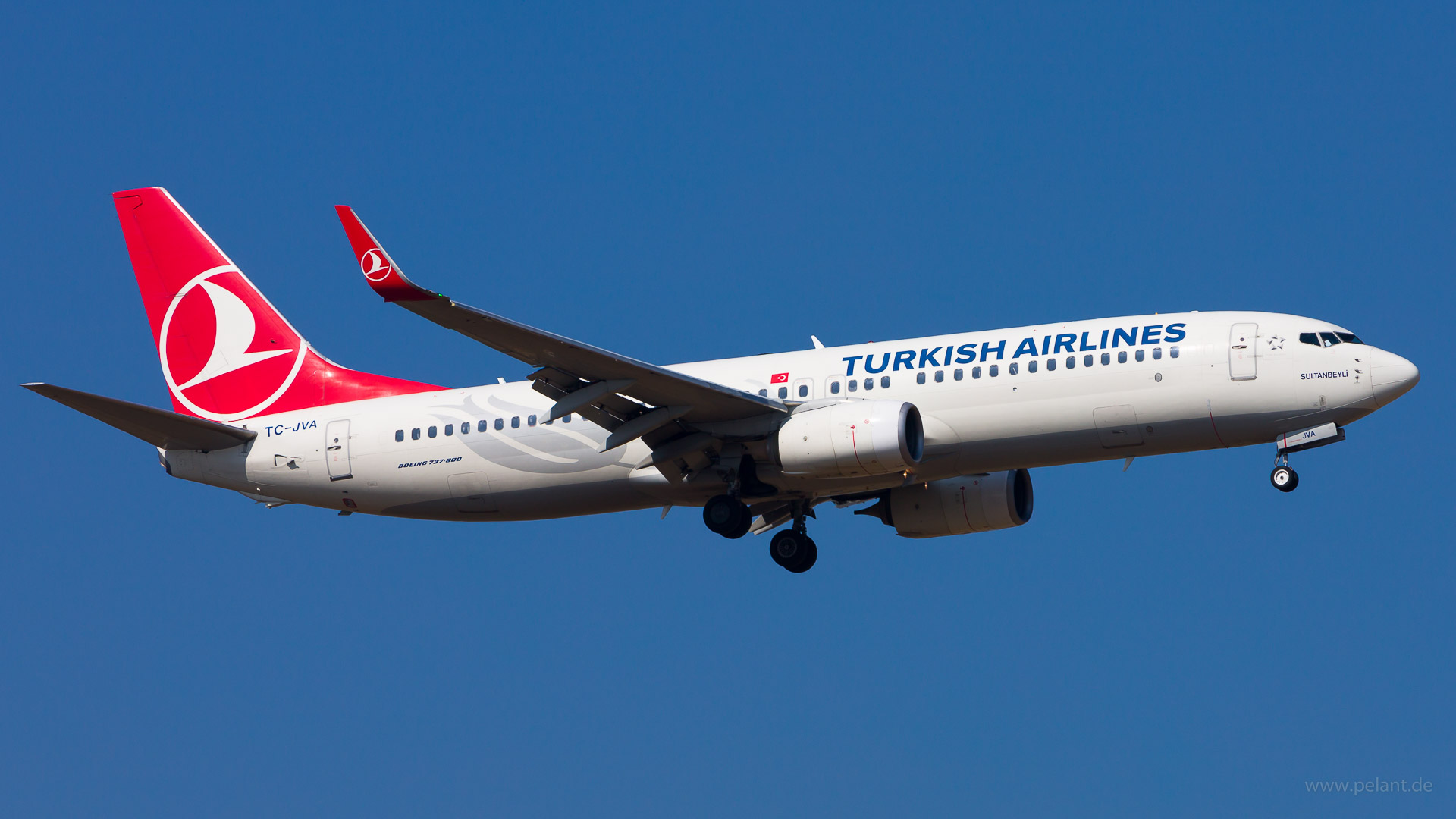 TC-JVA Turkish Airlines Boeing 737-8F2 in Stuttgart / STR