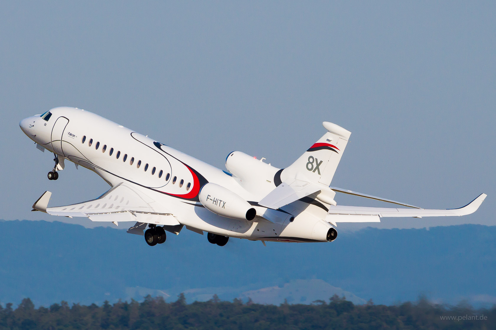 F-HITX ? Dassault Falcon 8X in Stuttgart / STR