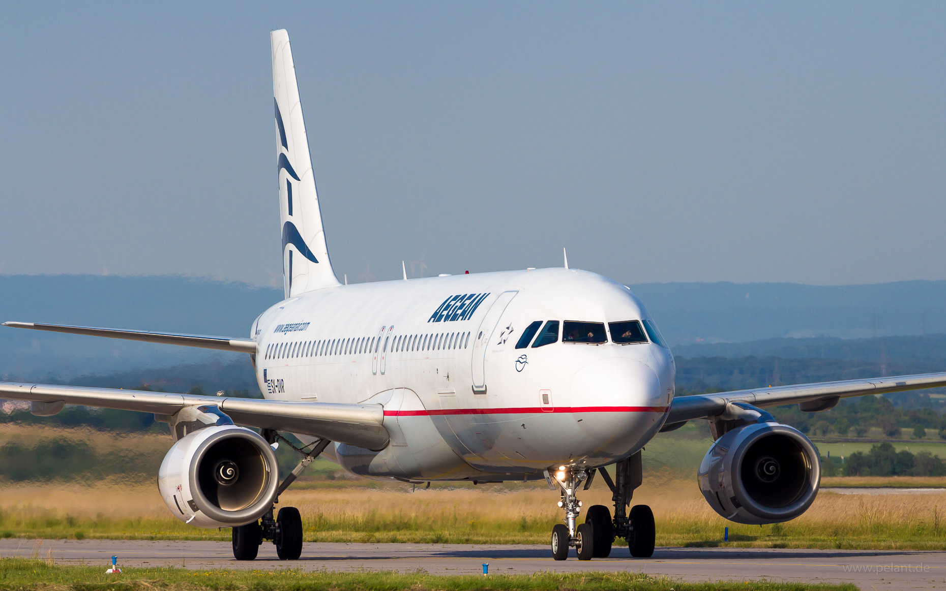 SX-DVR Aegean Airbus A320-232 in Stuttgart / STR