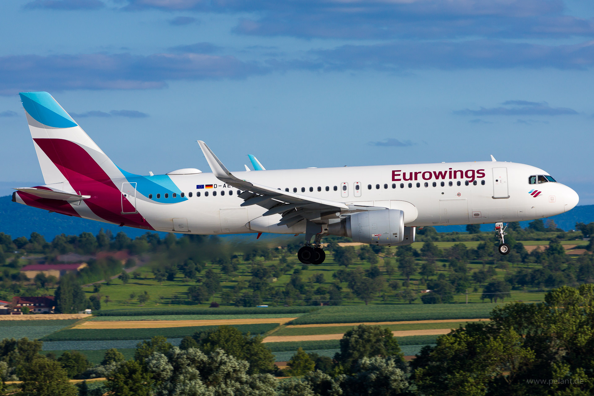 D-AEWO Eurowings Airbus A320-214 in Stuttgart / STR