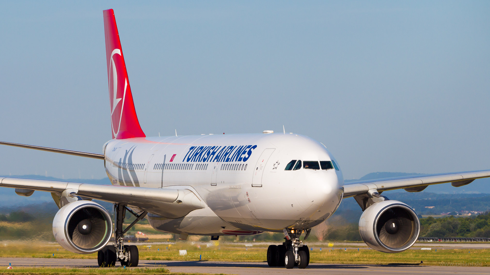 TC-LOI Turkish Airlines Airbus A330-223 in Stuttgart / STR