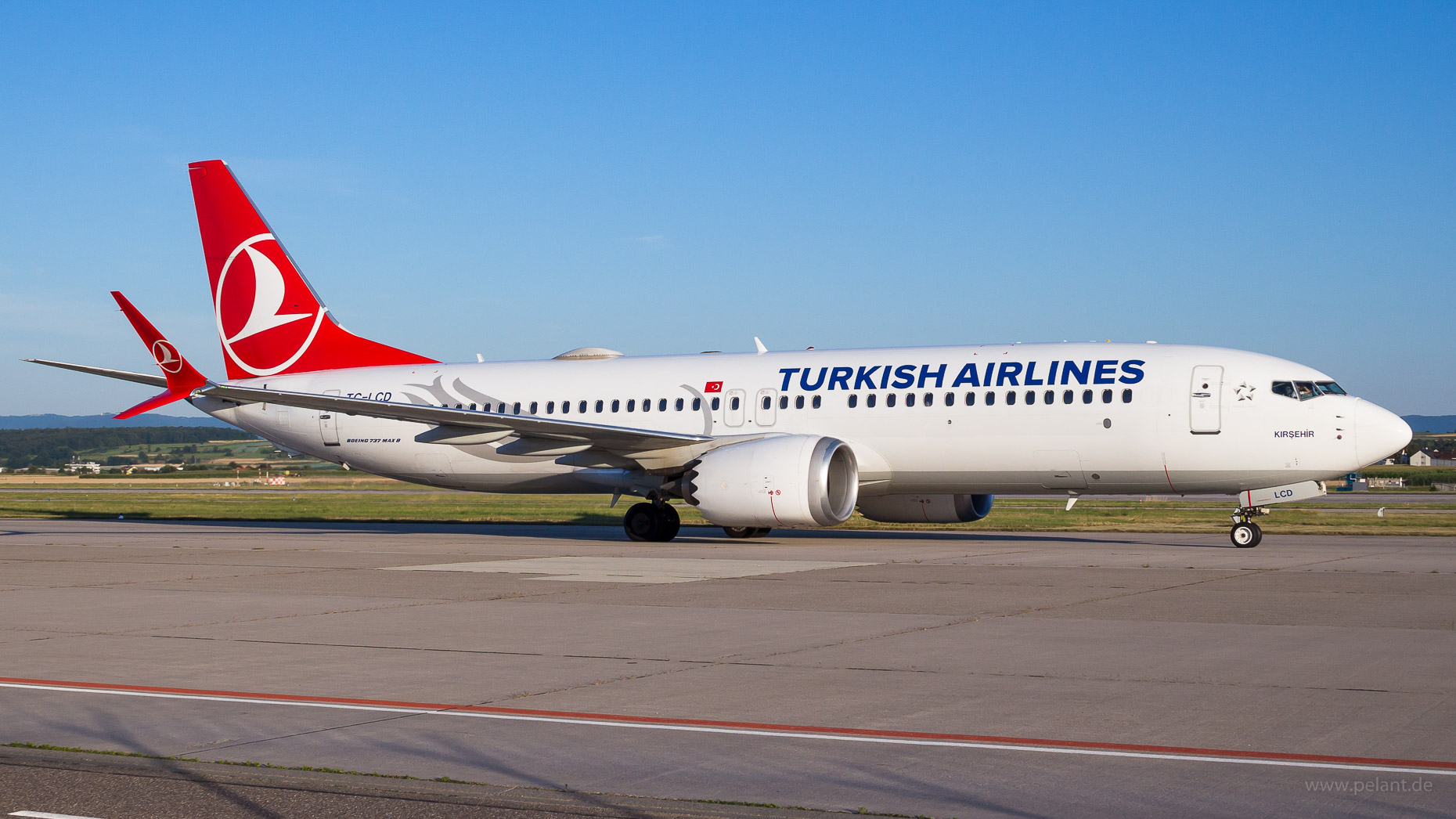 TC-LCD Turkish Airlines Boeing 737 MAX 8 in Stuttgart / STR
