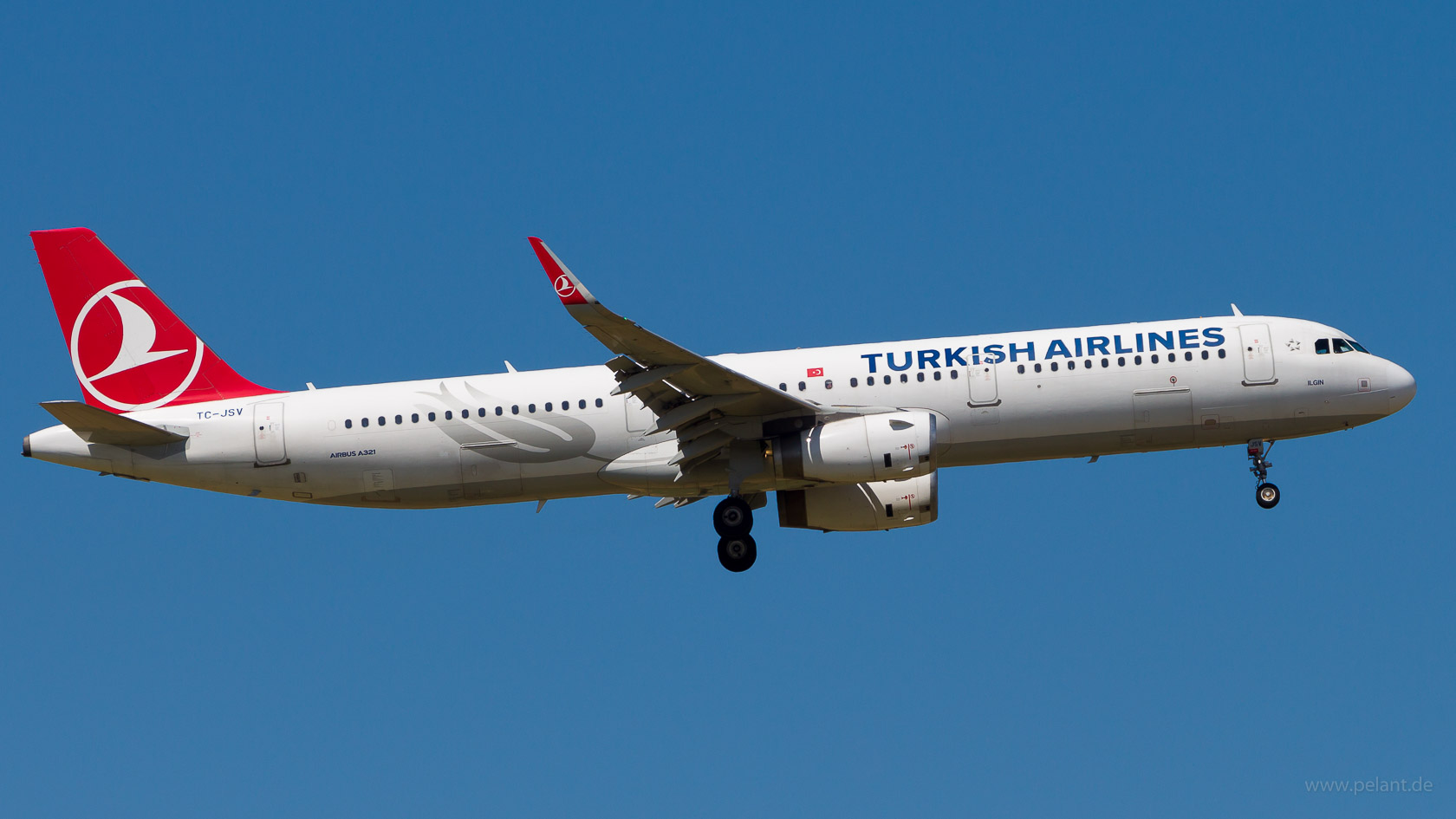 TC-JSV Turkish Airlines Airbus A321-231 in Stuttgart / STR