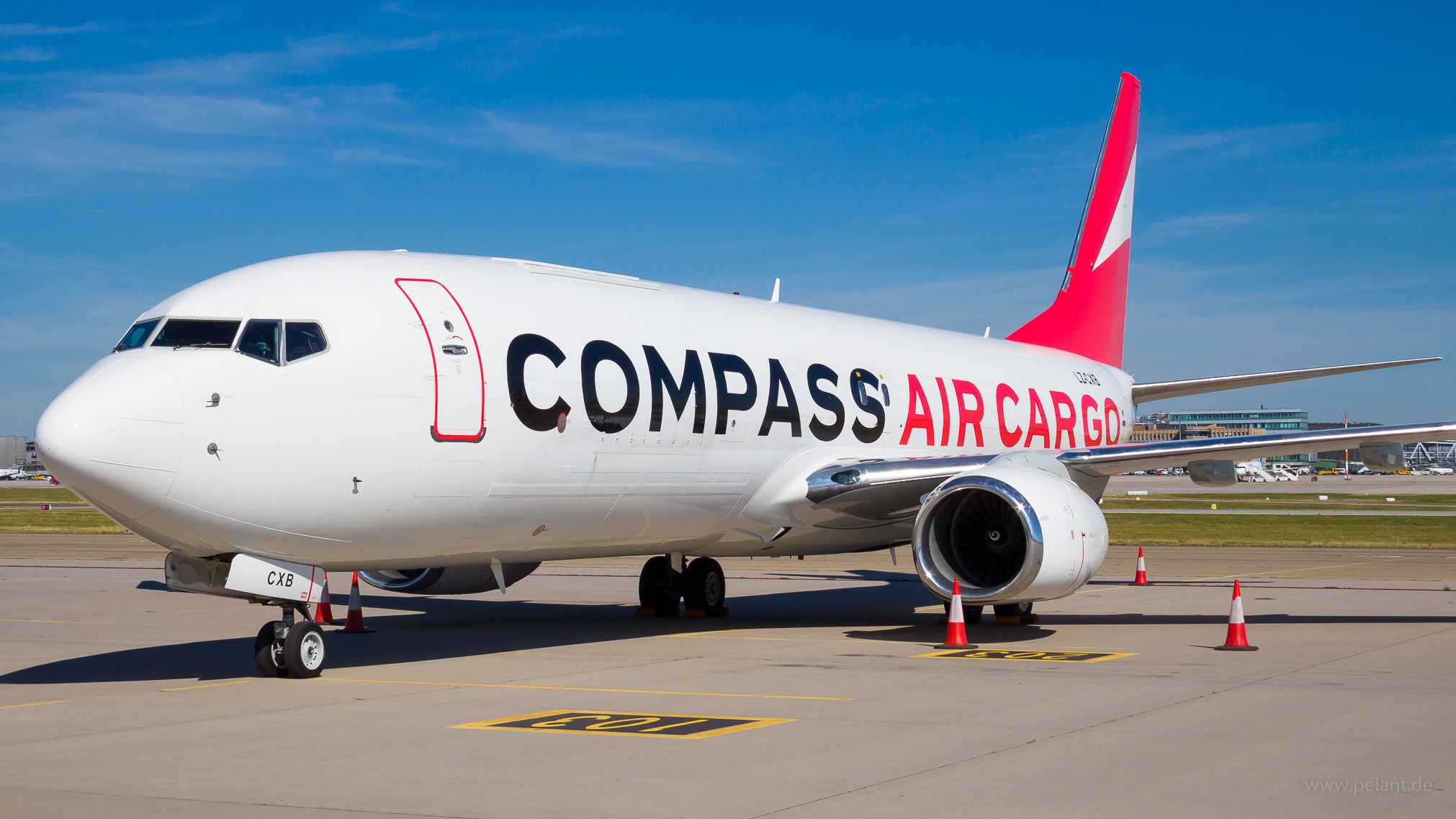 LZ-CXB Compass Cargo Airlines Boeing 737-86NSF in Stuttgart / STR