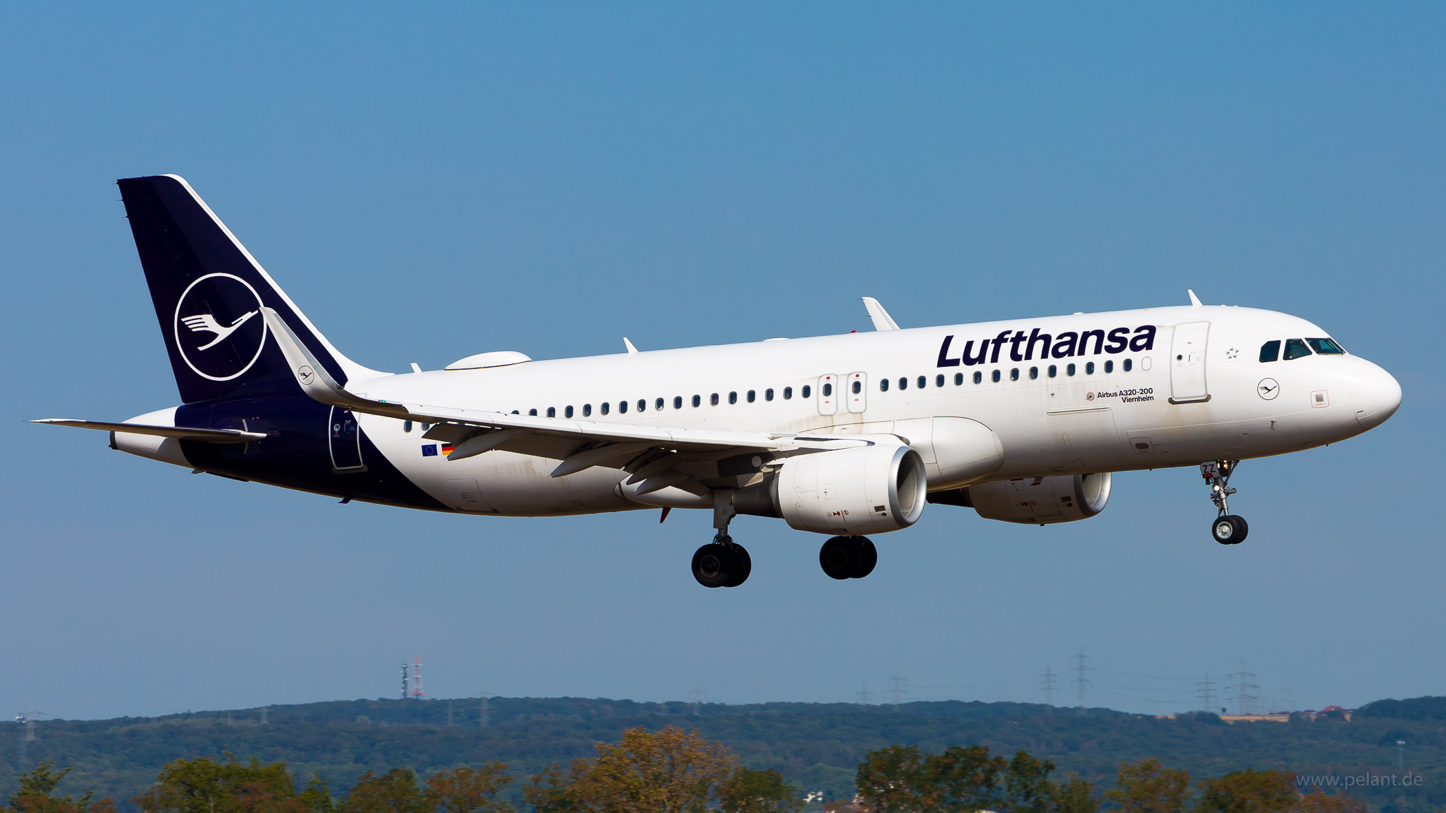 D-AIZZ Lufthansa Airbus A320-214 in Frankfurt / FRA