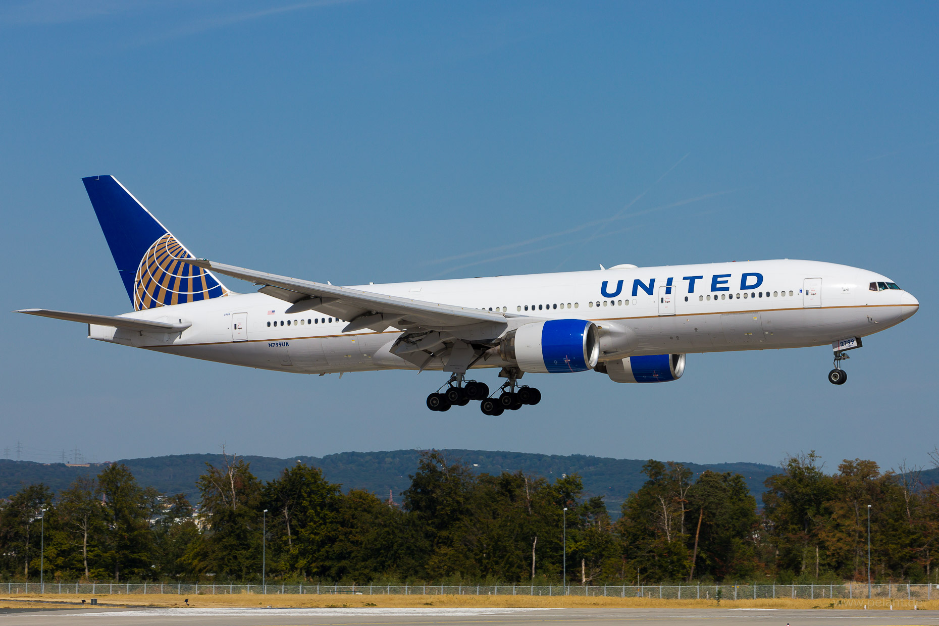 N799UA United Boeing 777-222ER in Frankfurt / FRA