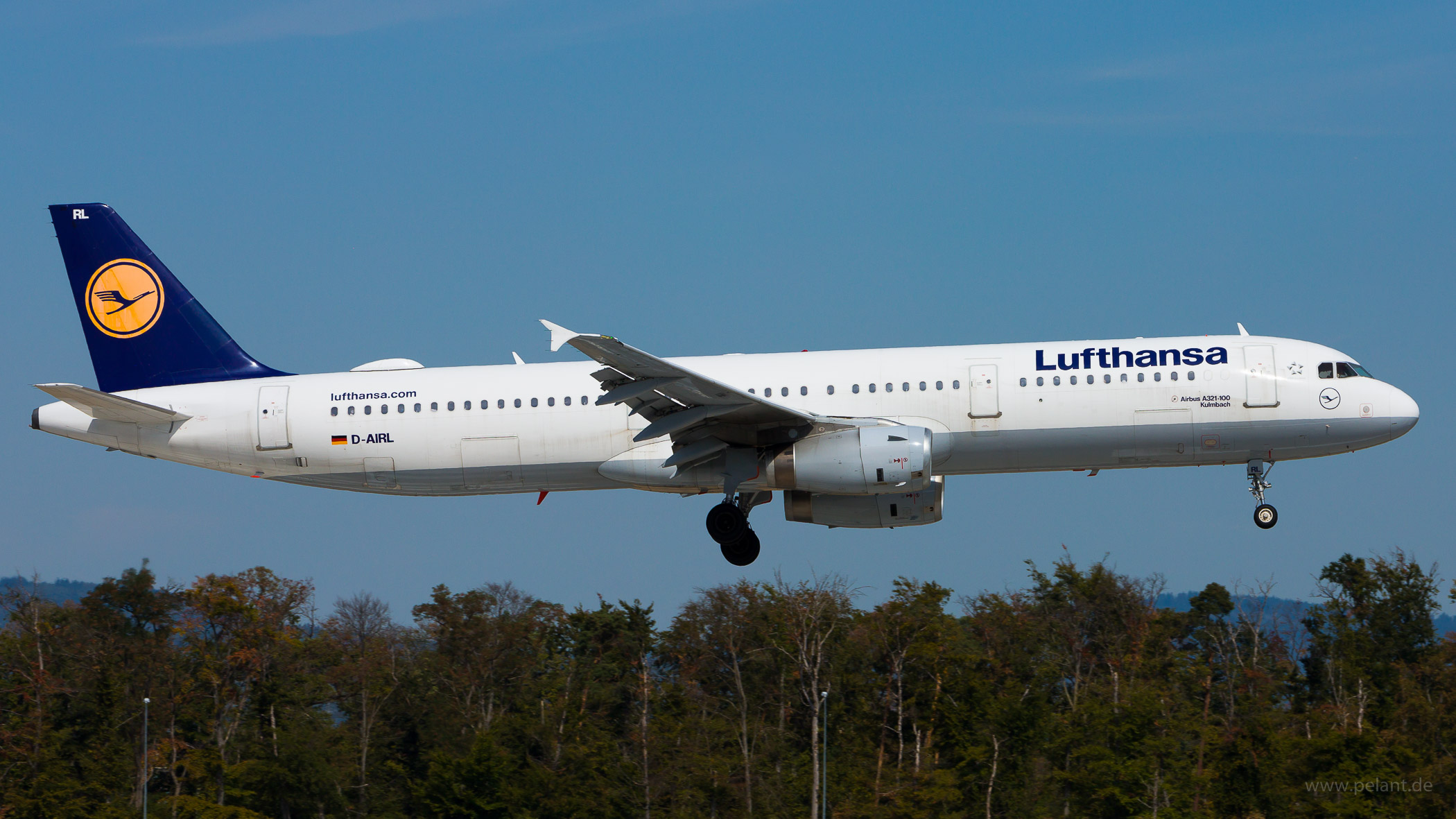 D-AIRL Lufthansa Airbus A321-131 in Frankfurt / FRA