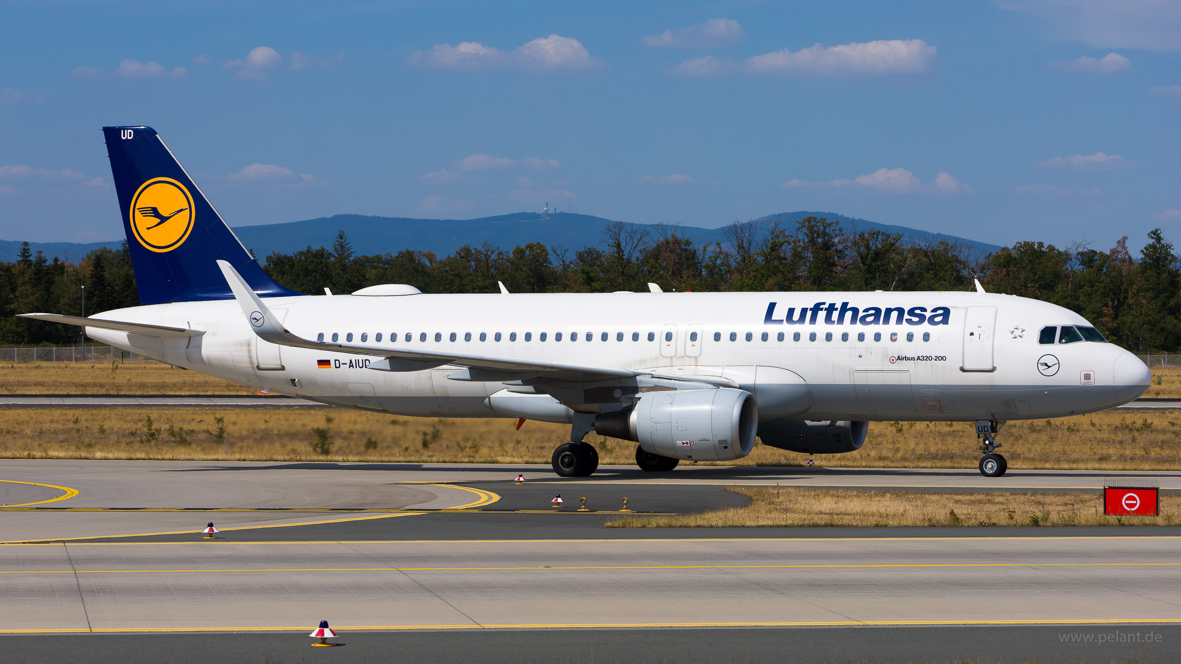 D-AIUD Lufthansa Airbus A320-214 in Frankfurt / FRA