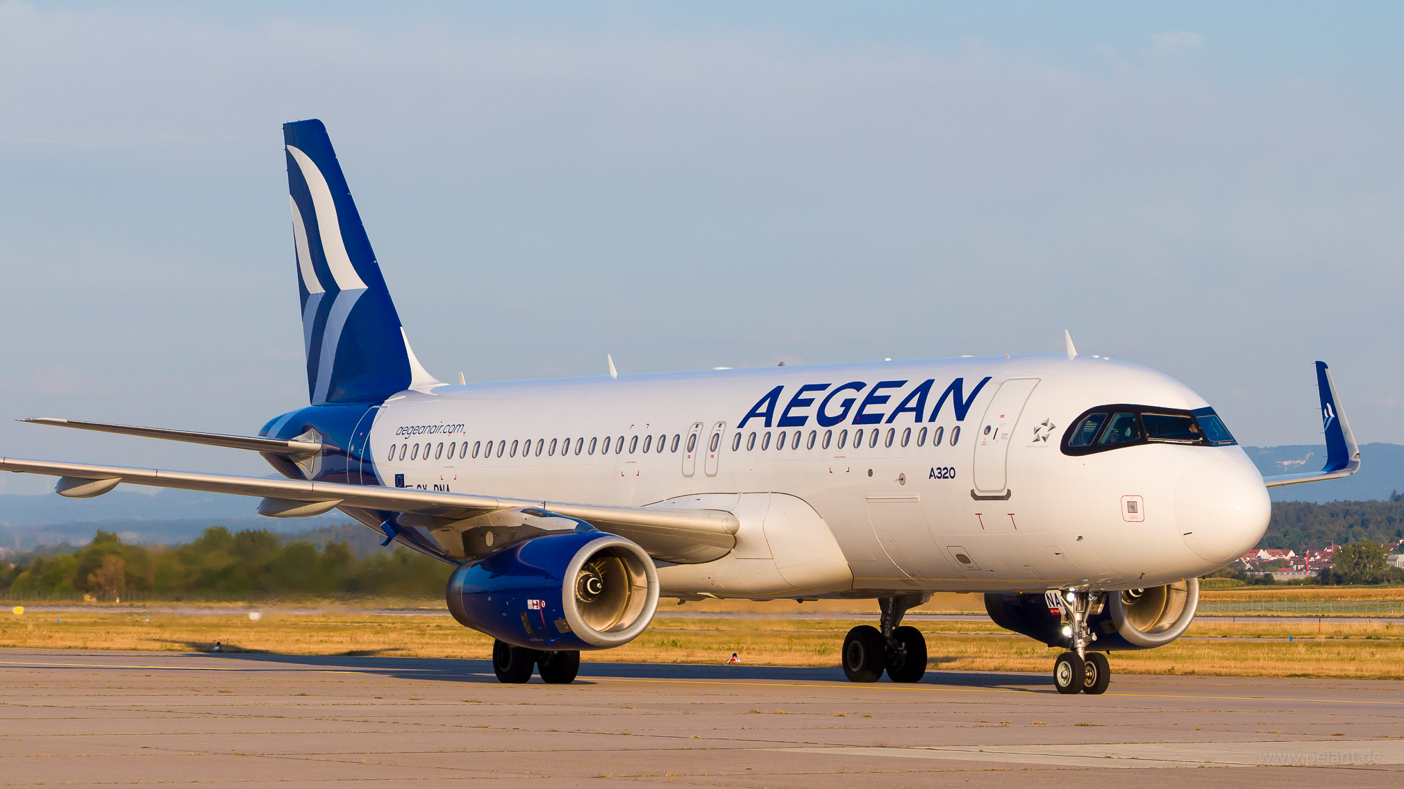 SX-DNA Aegean Airbus A320-232 in Stuttgart / STR