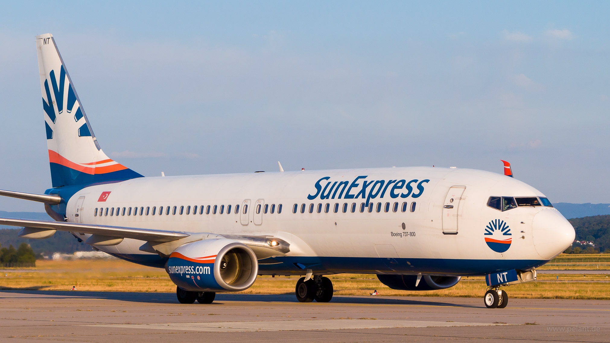 TC-SNT SunExpress Boeing 737-8HC in Stuttgart / STR