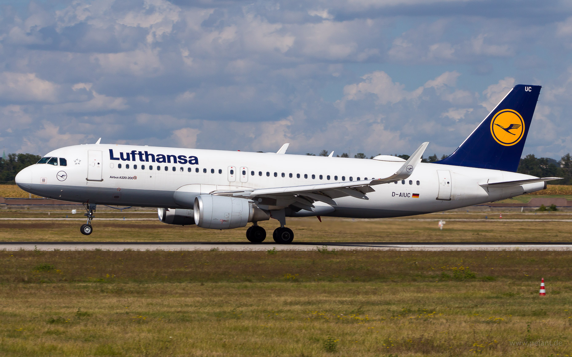 D-AIUC Lufthansa Airbus A320-214 in Stuttgart / STR
