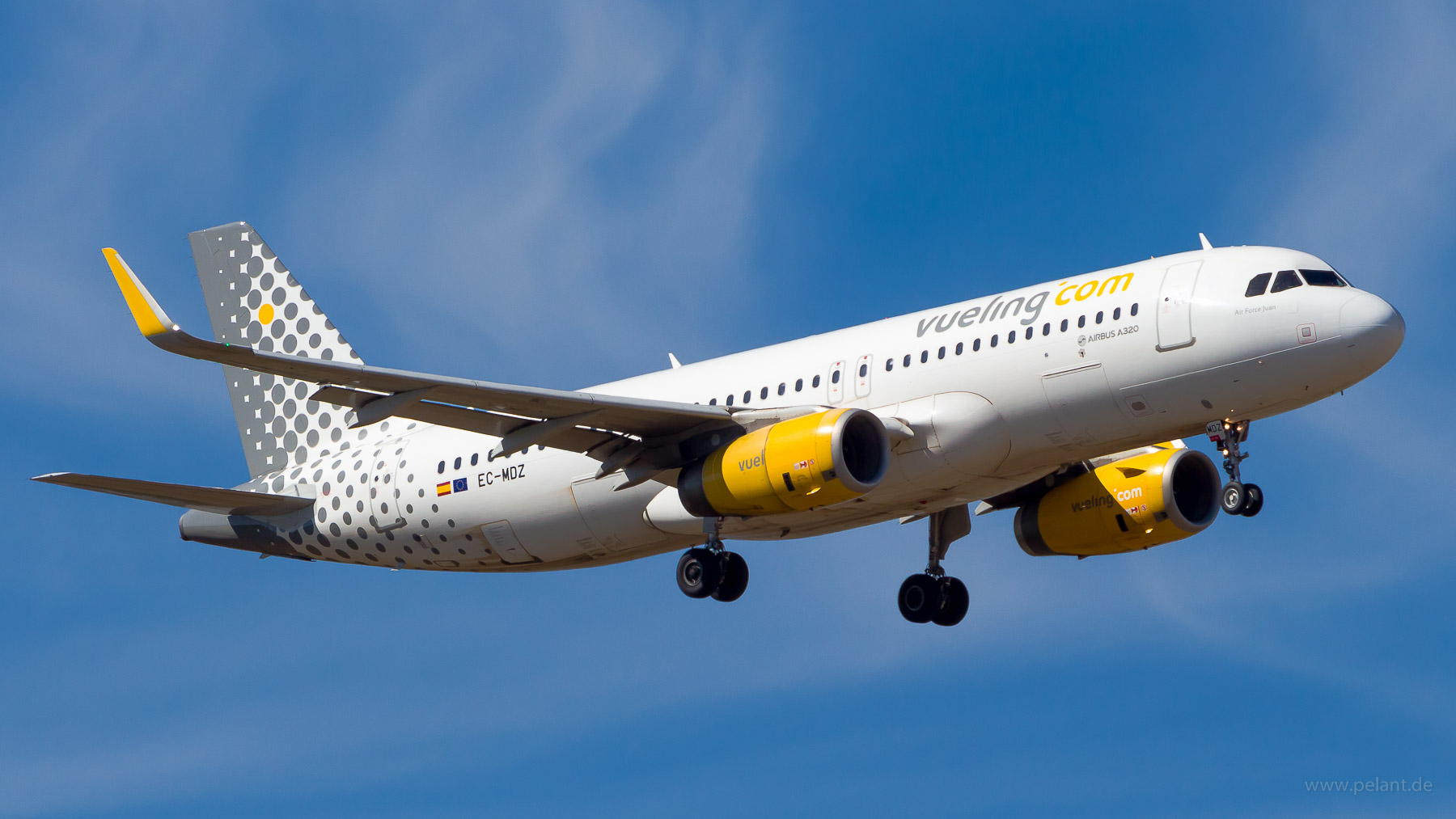 EC-MDZ Vueling Airlines Airbus A320-232 in Stuttgart / STR